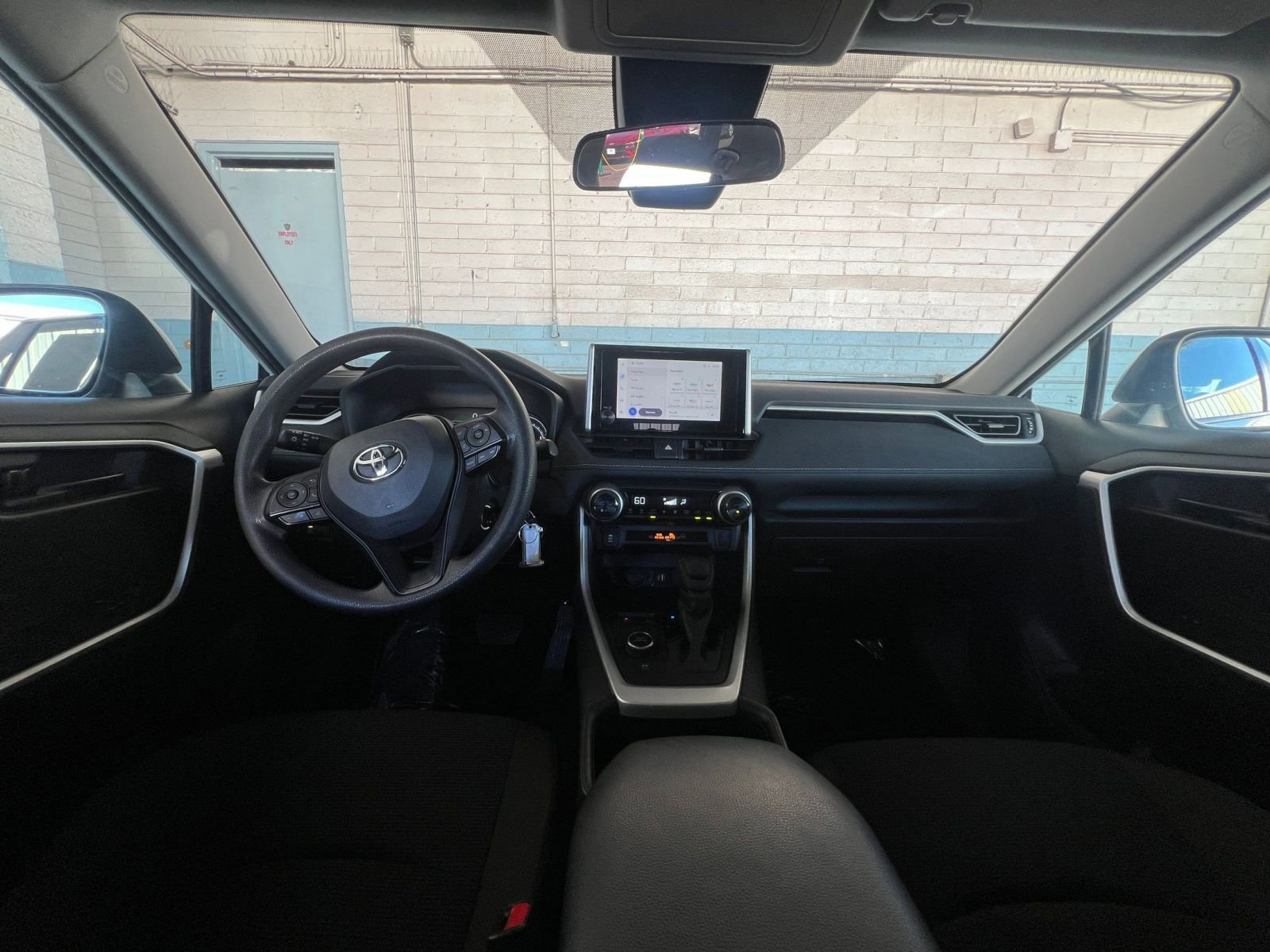 Thumbnail: 2025 Toyota RAV4 - 33