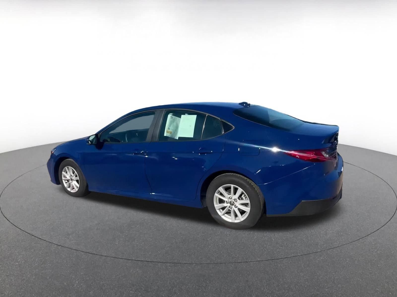 Thumbnail: 2025 Toyota Camry - 10