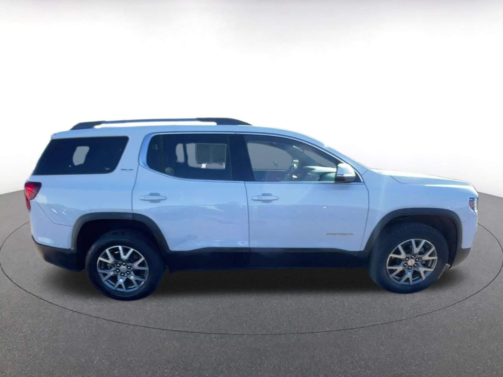 Thumbnail: 2023 GMC Acadia - 16