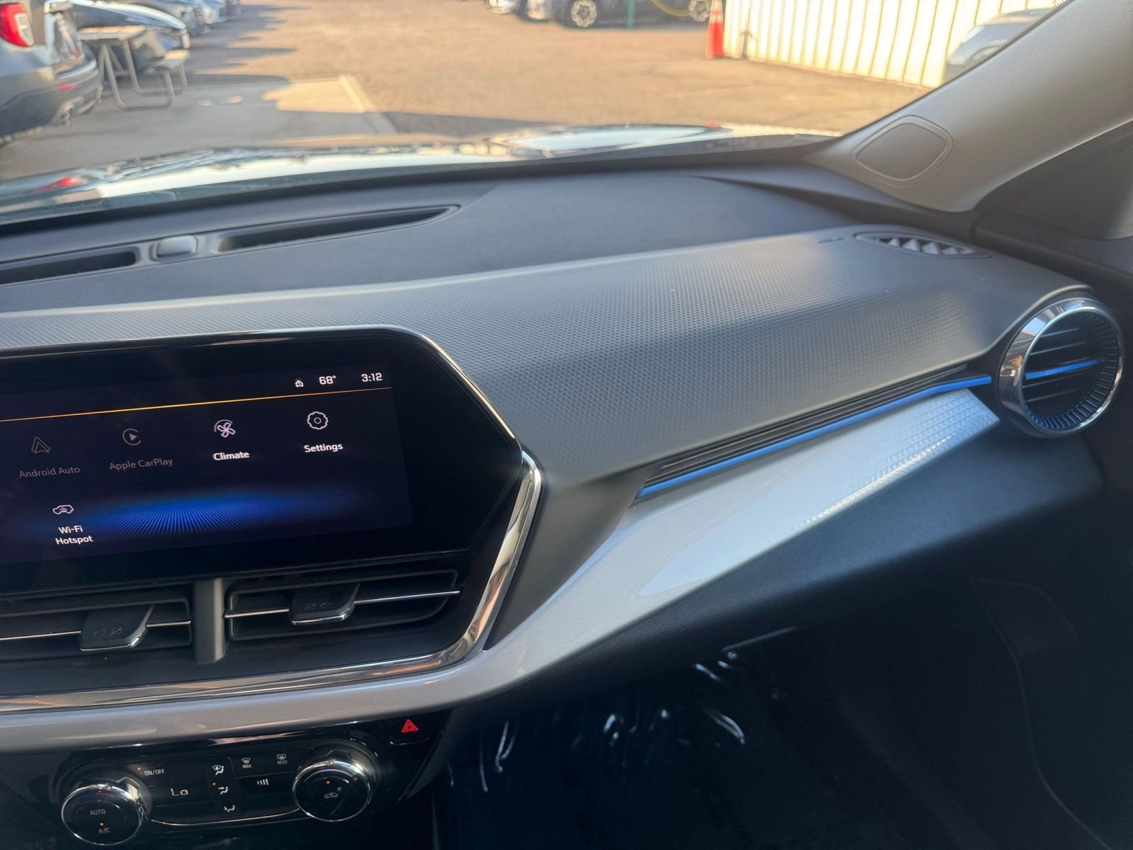 Thumbnail: 2025 Chevrolet Trax - 33