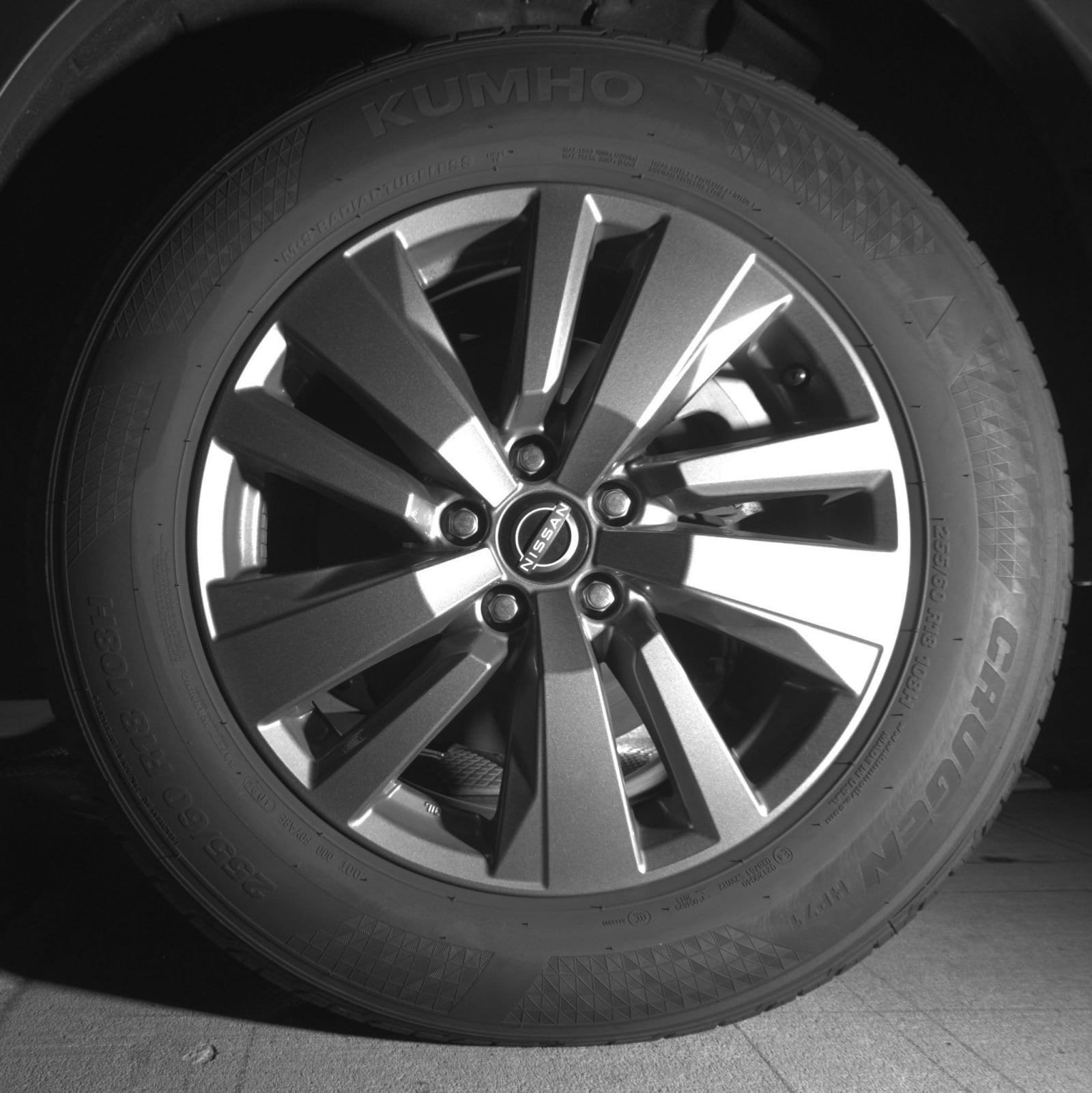 Thumbnail: 2025 Nissan Pathfinder - 17