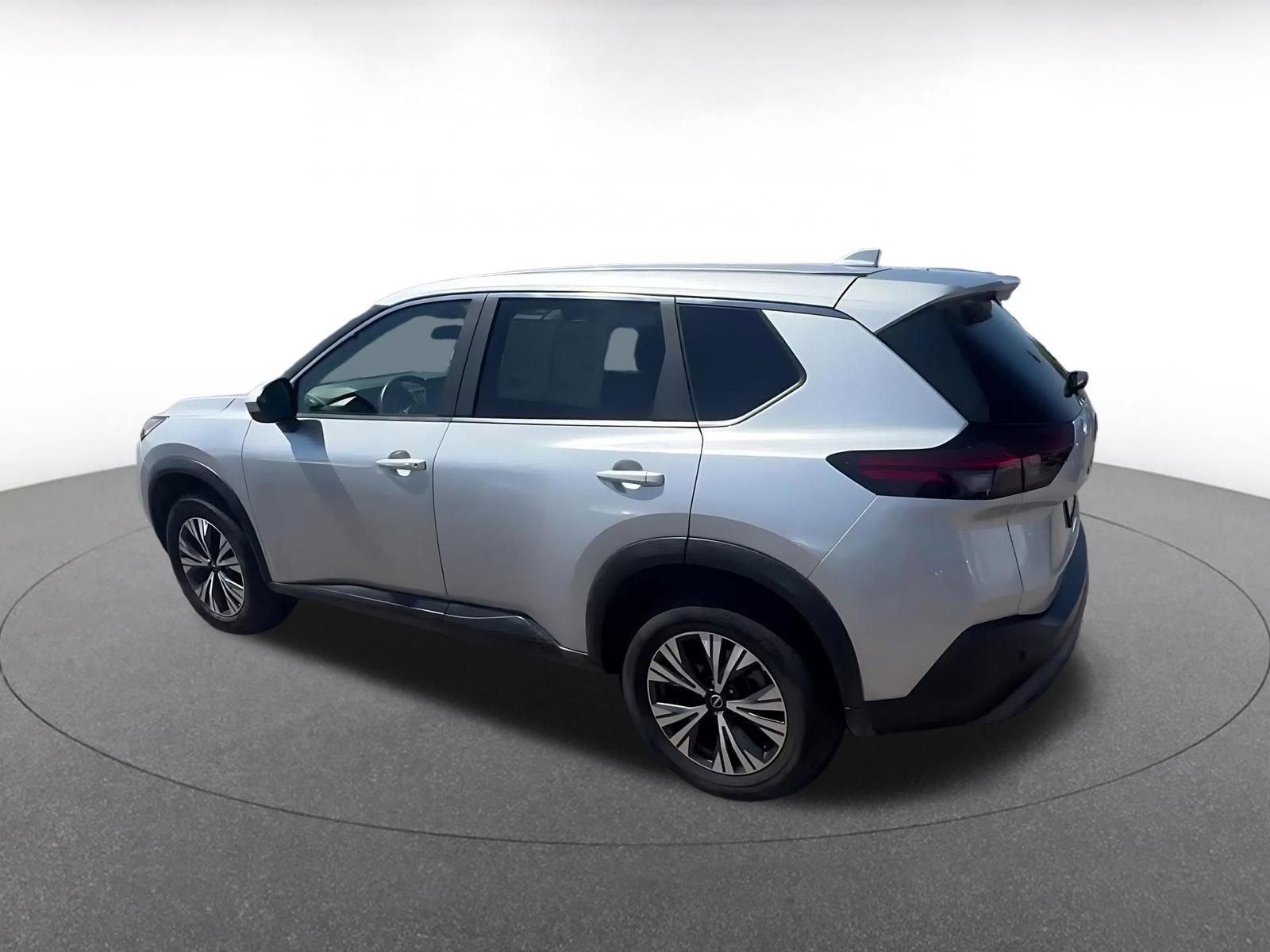 Thumbnail: 2023 Nissan Rogue - 10