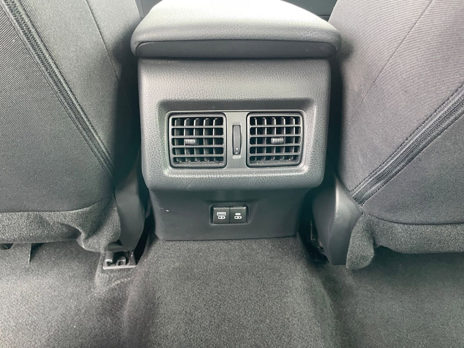 Thumbnail: 2025 Toyota Camry - 24