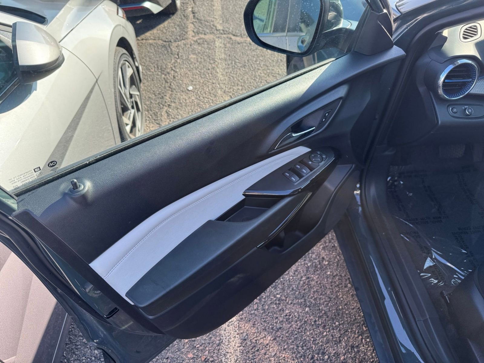 Thumbnail: 2025 Chevrolet Trax - 20