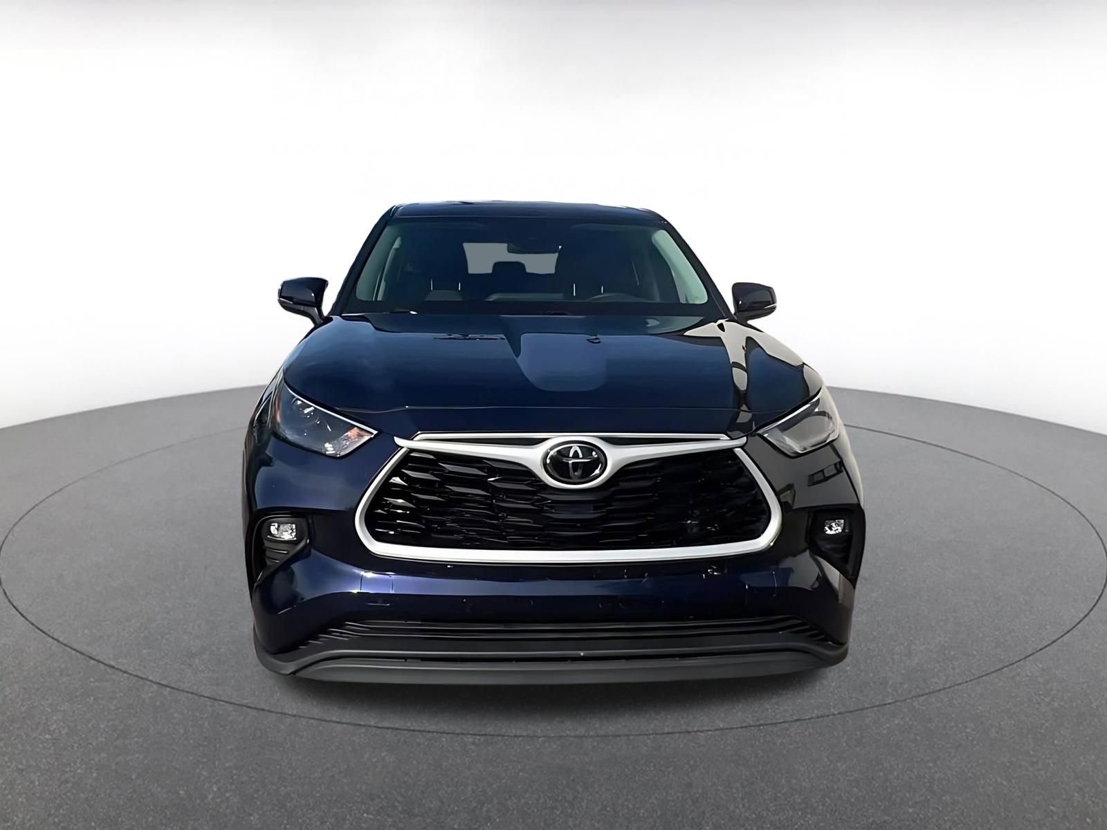 Thumbnail: 2025 Toyota Highlander - 4