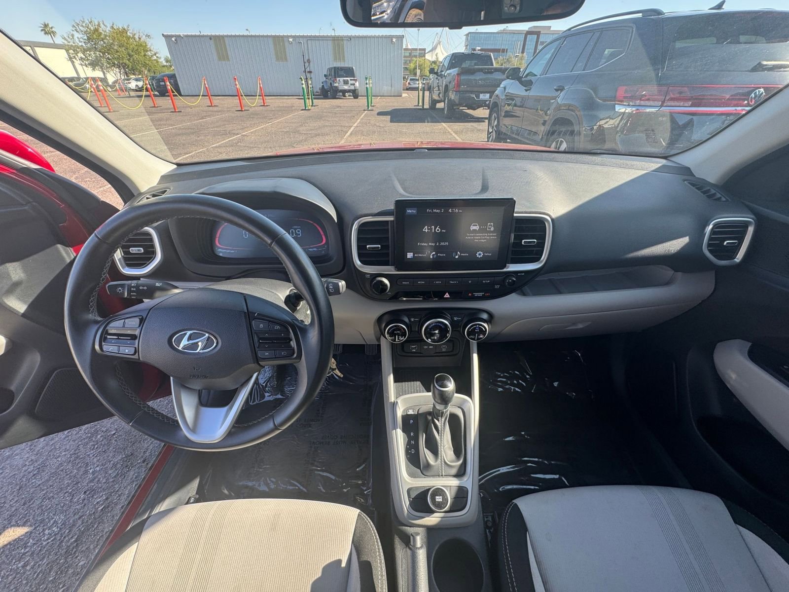Thumbnail: 2023 Hyundai Venue - 31