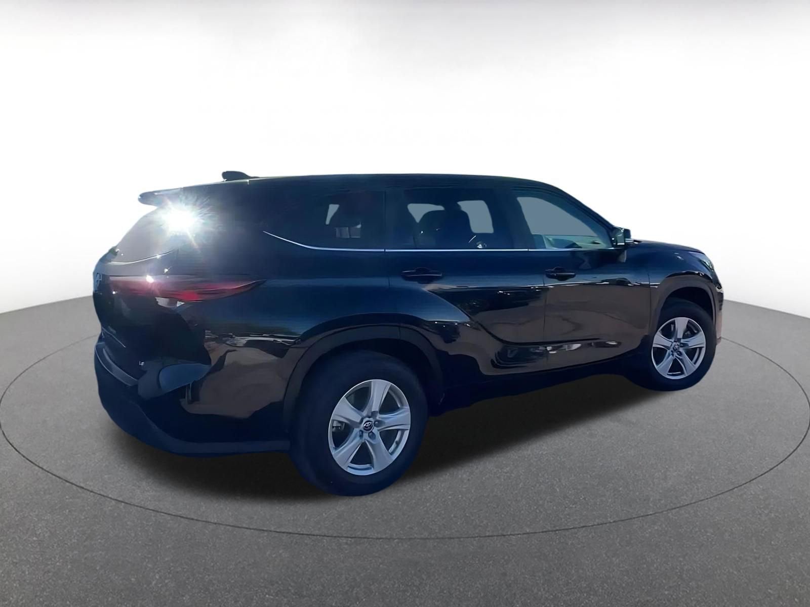 Thumbnail: 2025 Toyota Highlander - 12