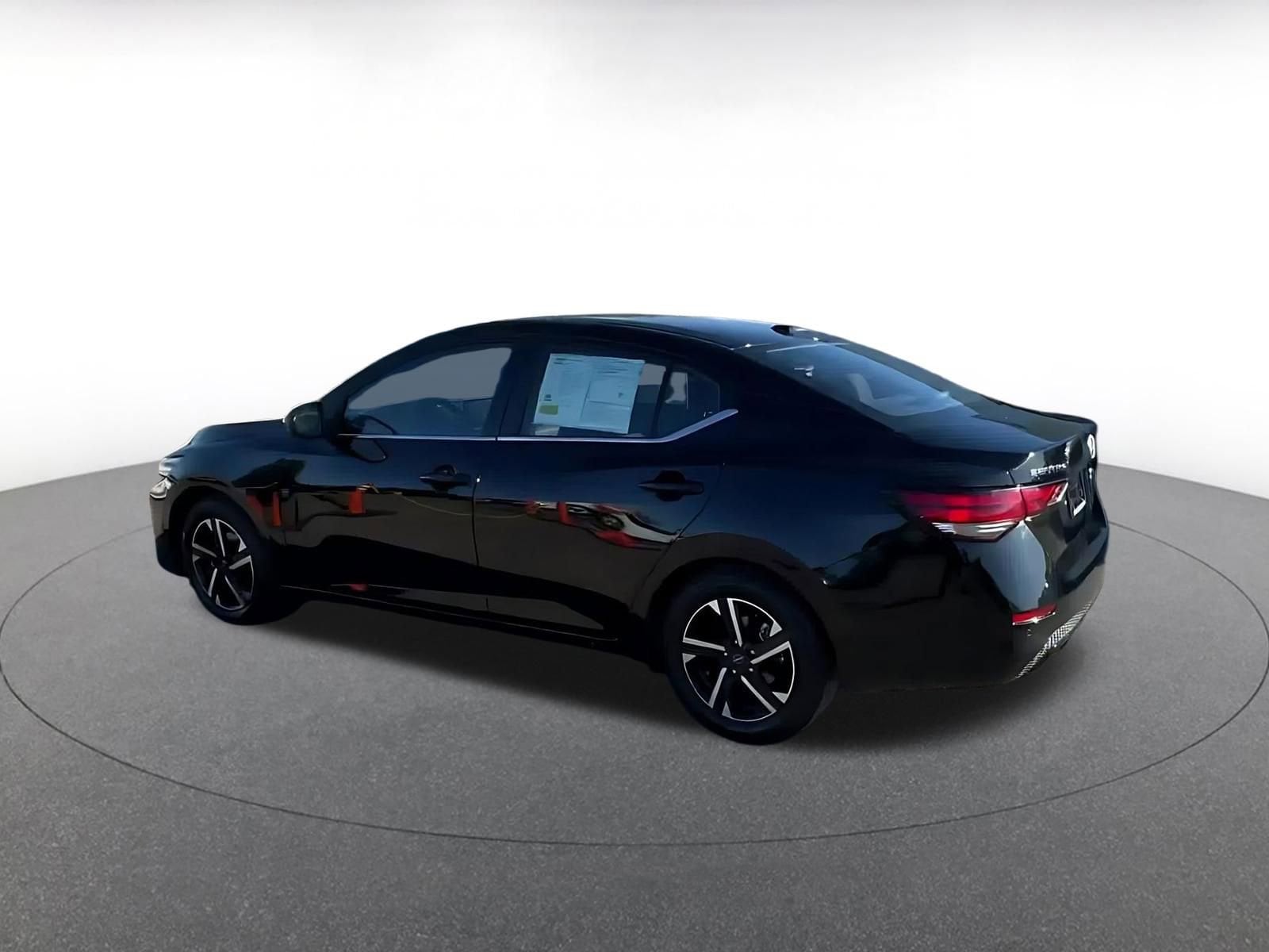 Thumbnail: 2025 Nissan Sentra - 10