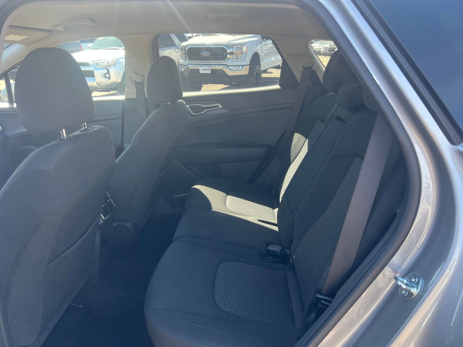 Thumbnail: 2025 Kia Sportage - 25