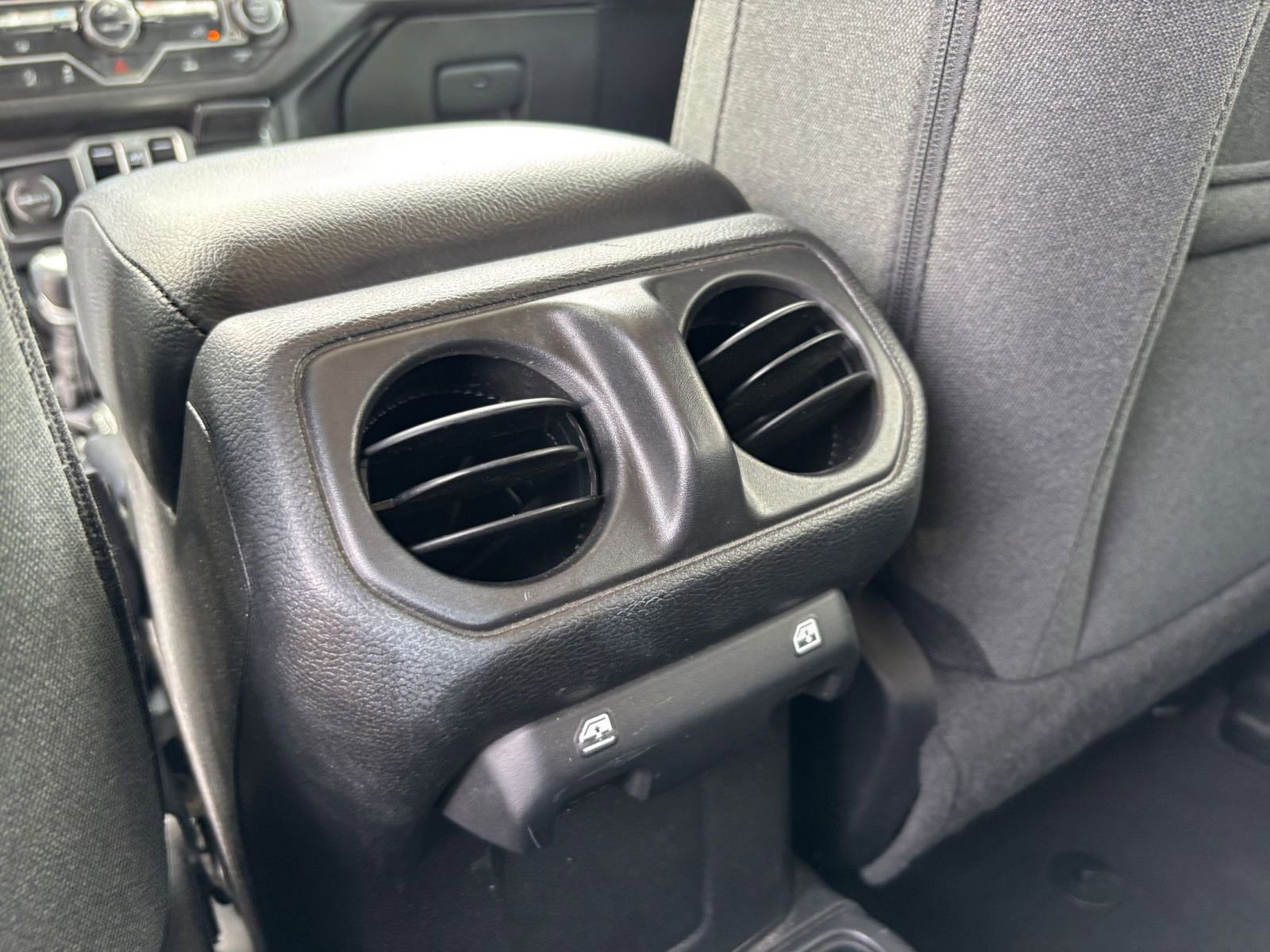 Thumbnail: 2025 Jeep Wrangler - 22