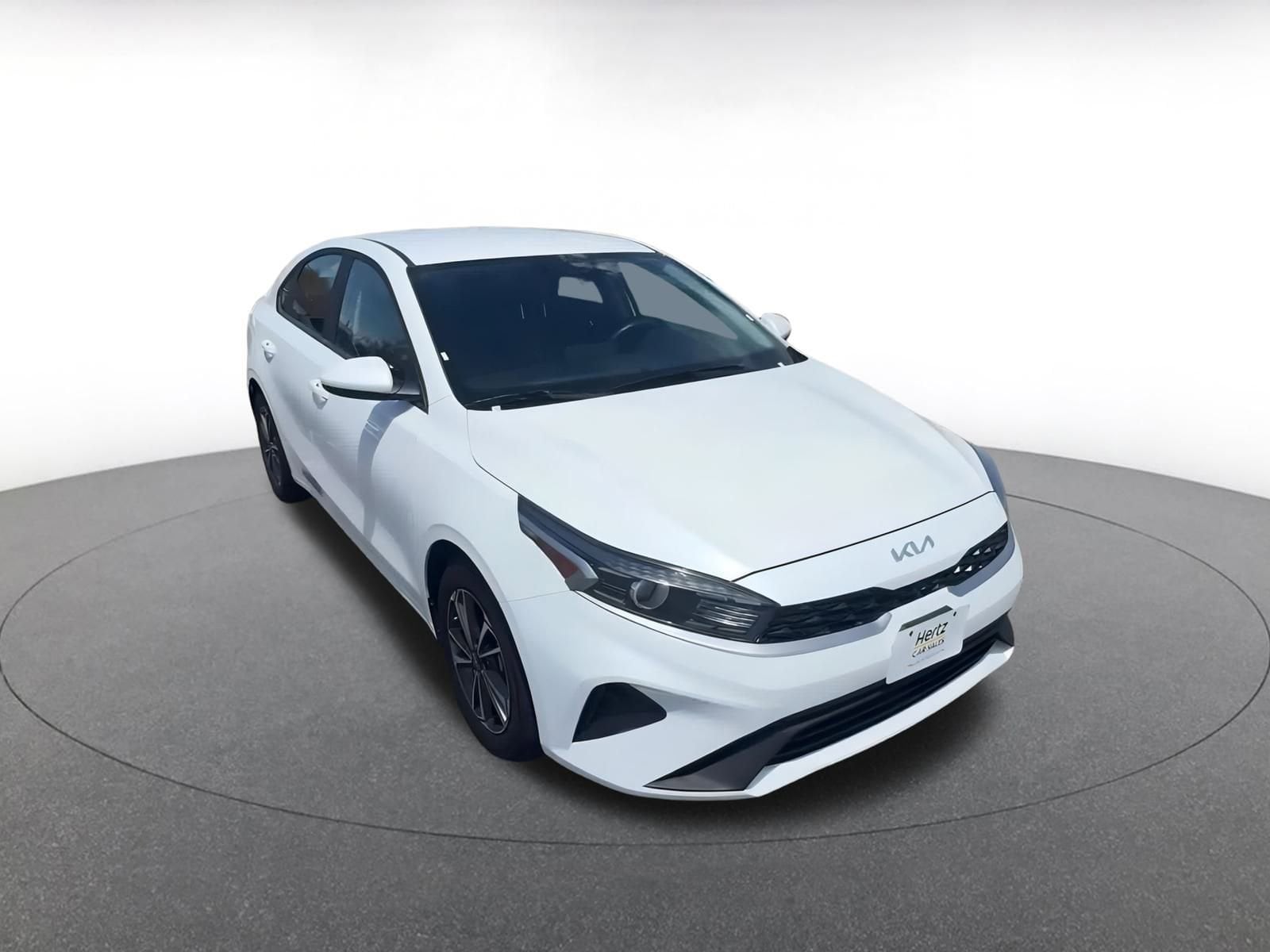 Thumbnail: 2024 Kia Forte - 3