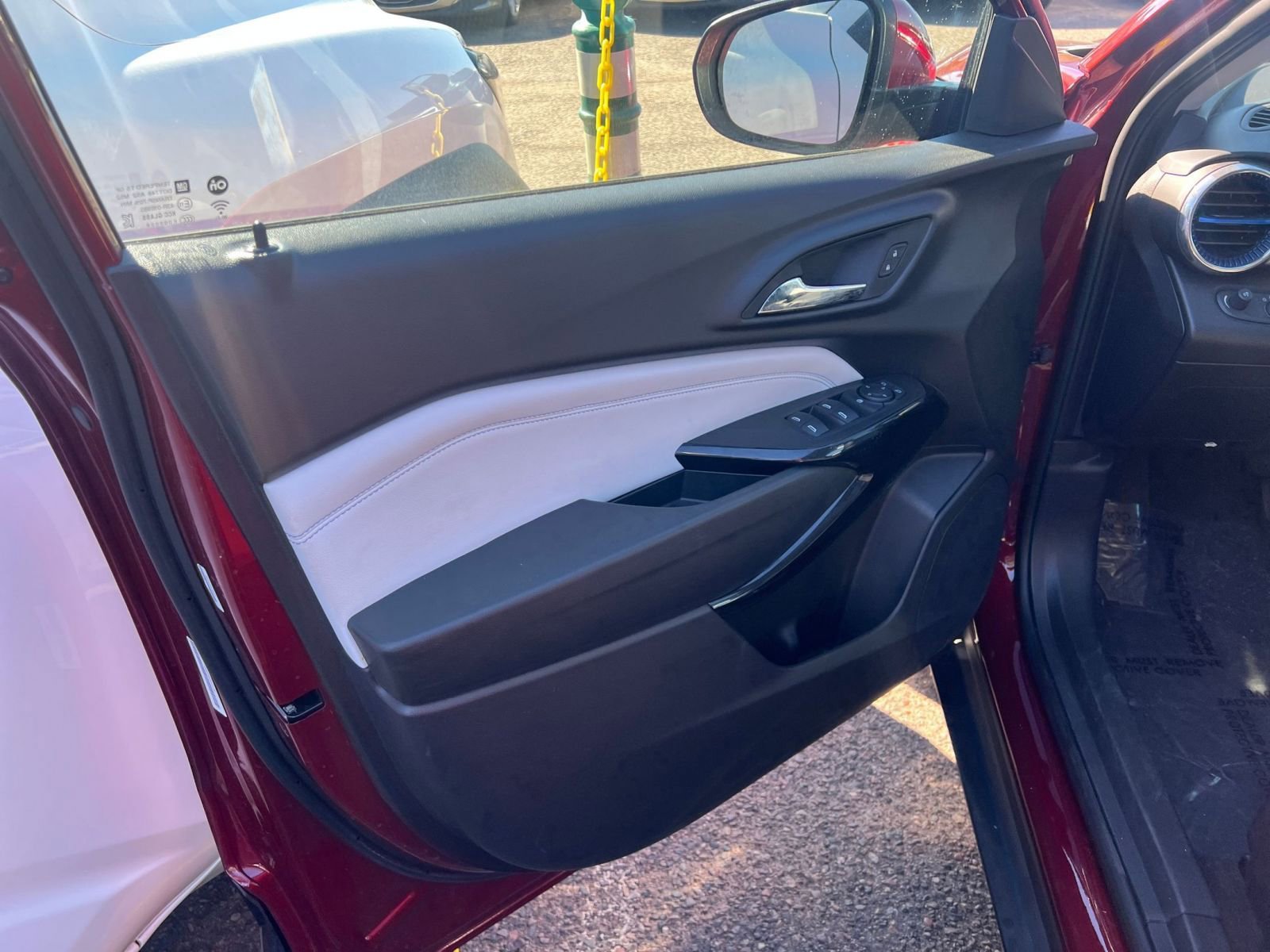 Thumbnail: 2025 Chevrolet Trax - 18