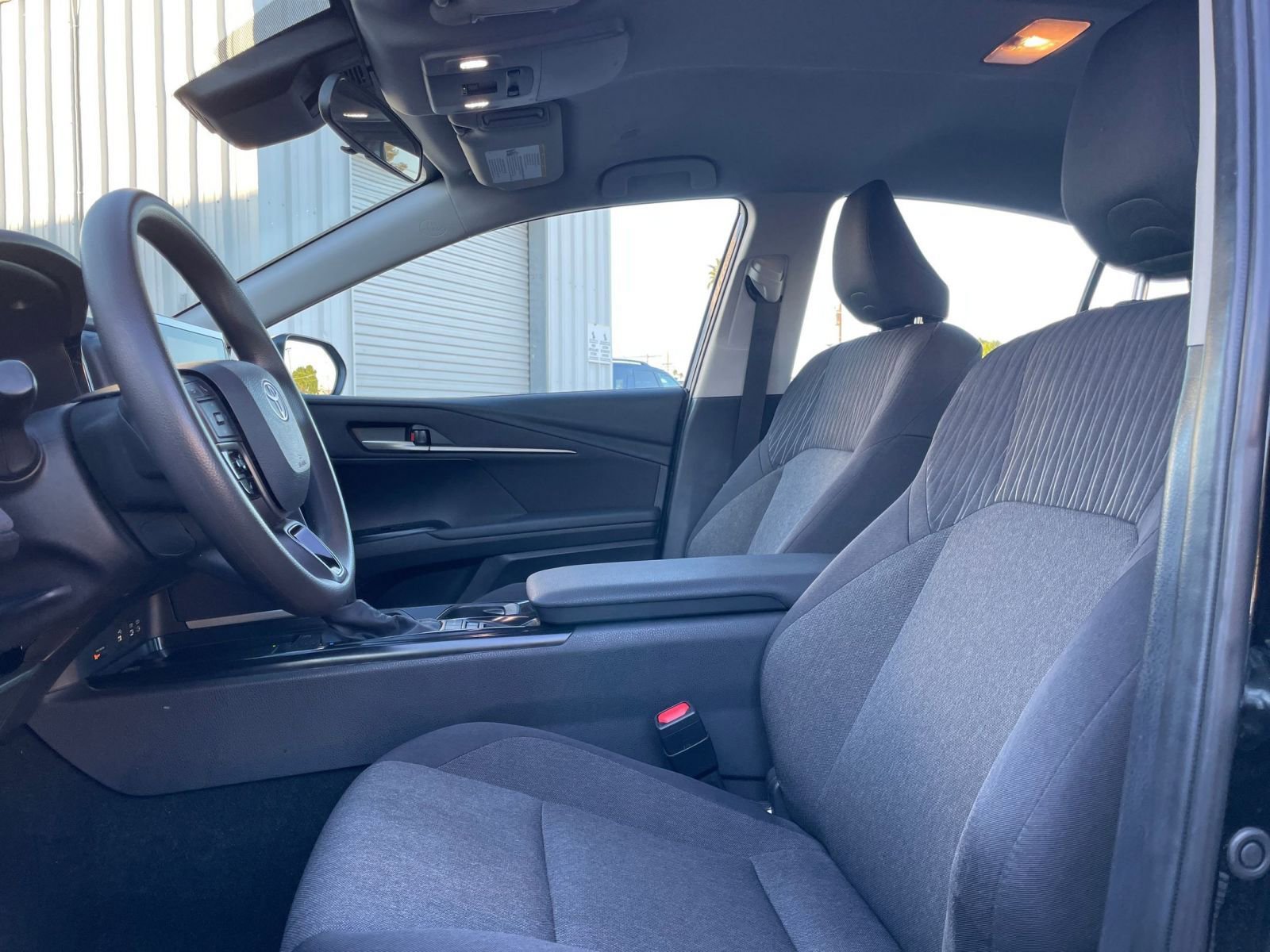 Thumbnail: 2025 Toyota Camry - 25