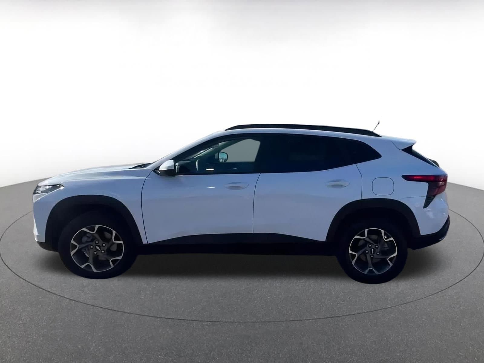 Thumbnail: 2025 Chevrolet Trax - 9