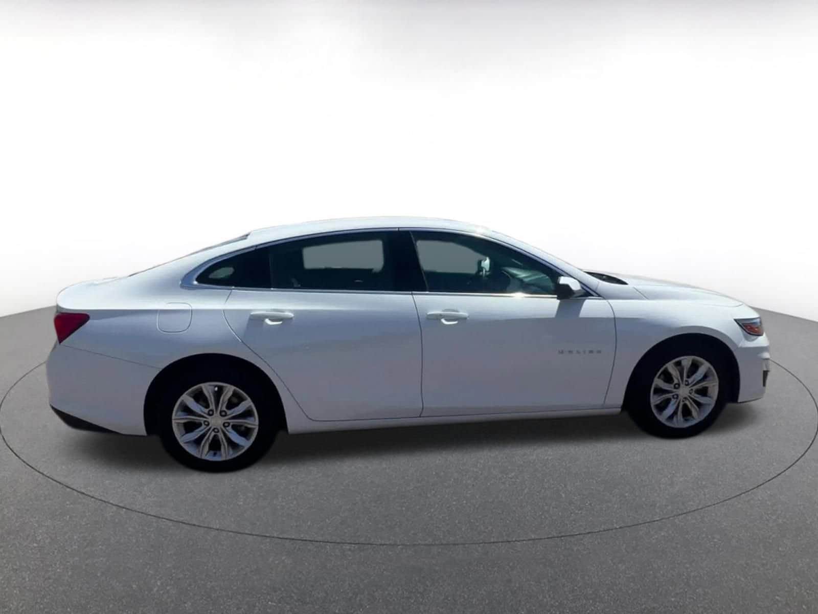 Thumbnail: 2023 Chevrolet Malibu - 16