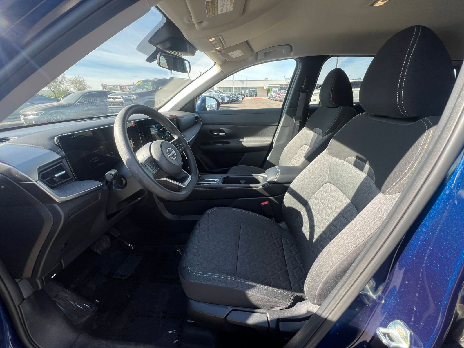 Thumbnail: 2025 Nissan Kicks - 27