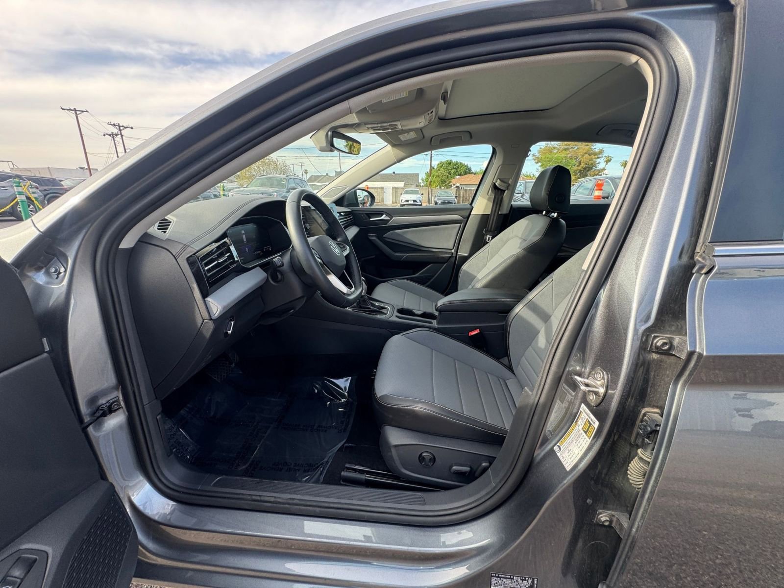 Thumbnail: 2025 Volkswagen Jetta - 25