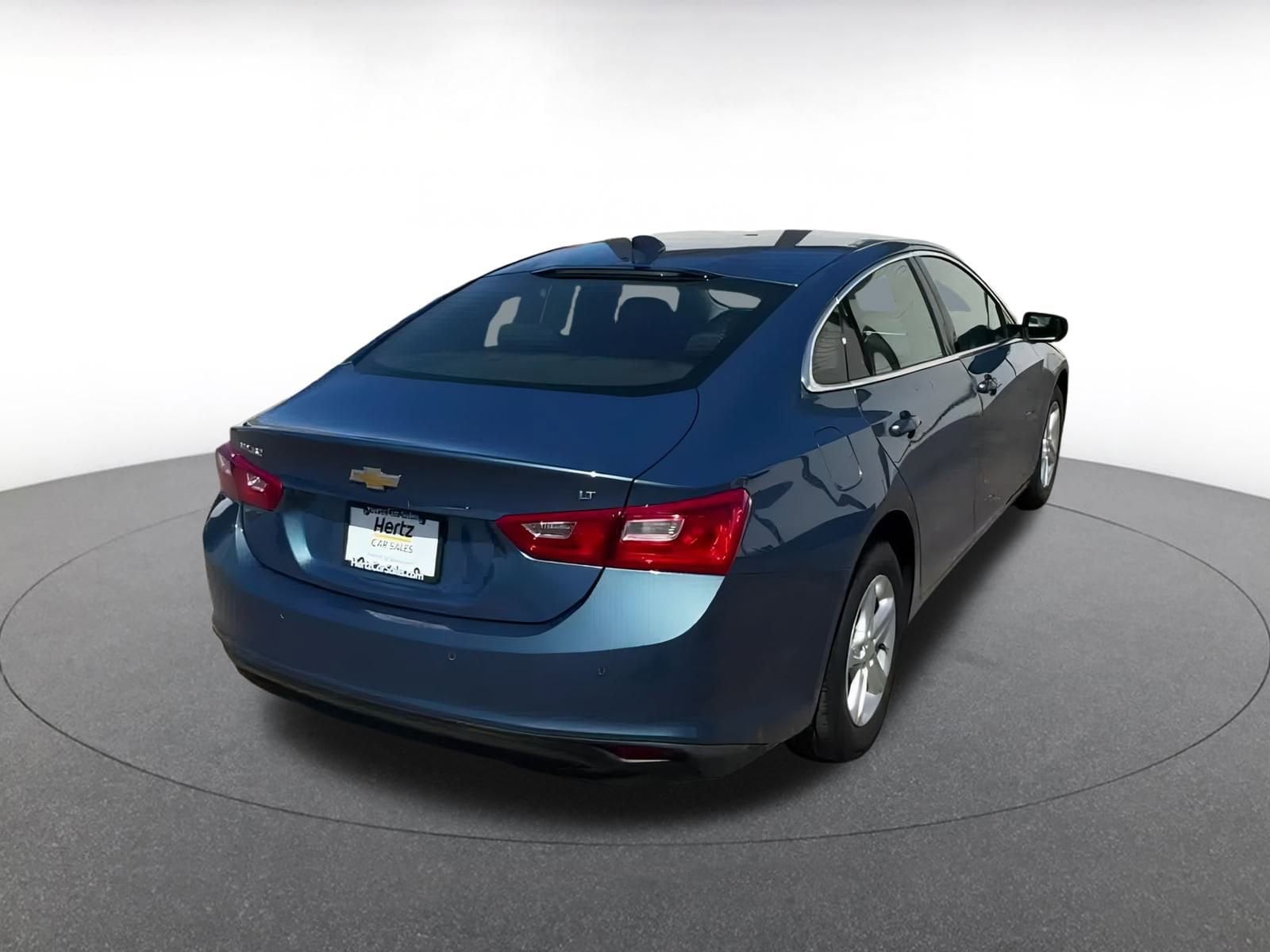 Thumbnail: 2023 Kia Forte - 13