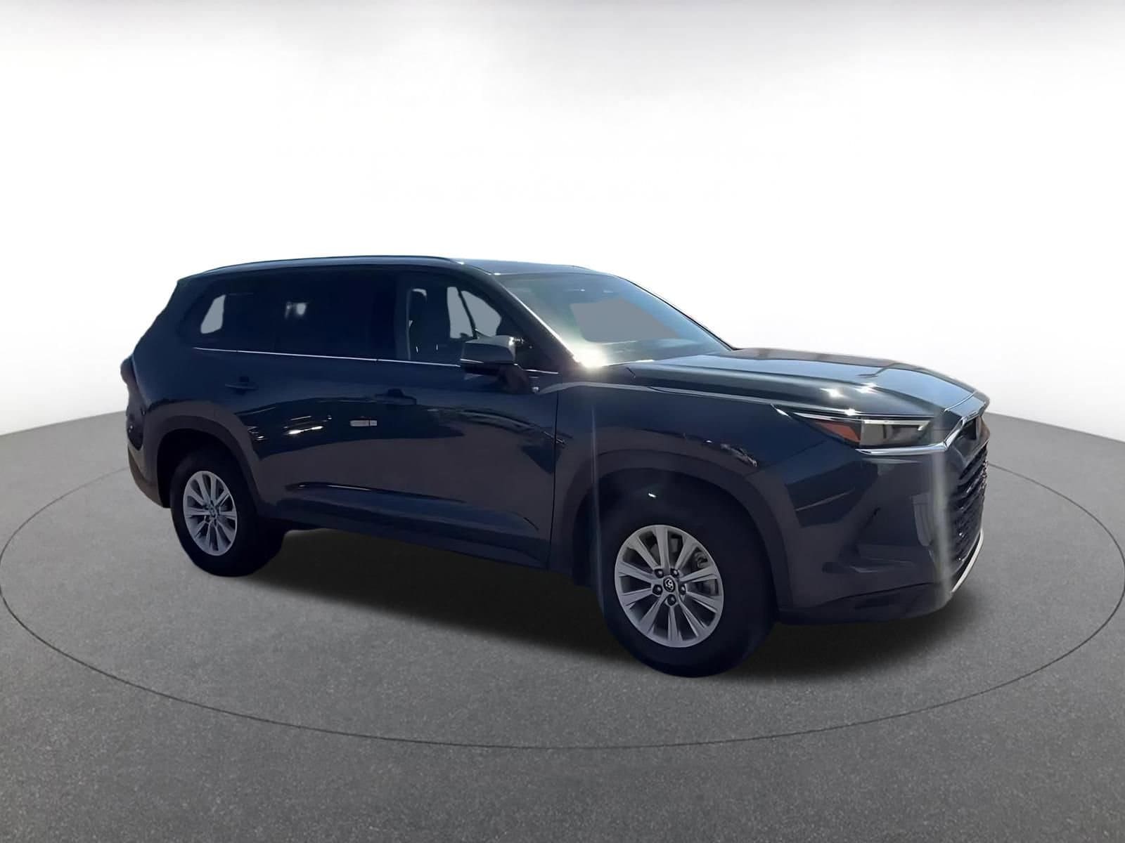 Thumbnail: 2025 Toyota Grand Highlander - 2