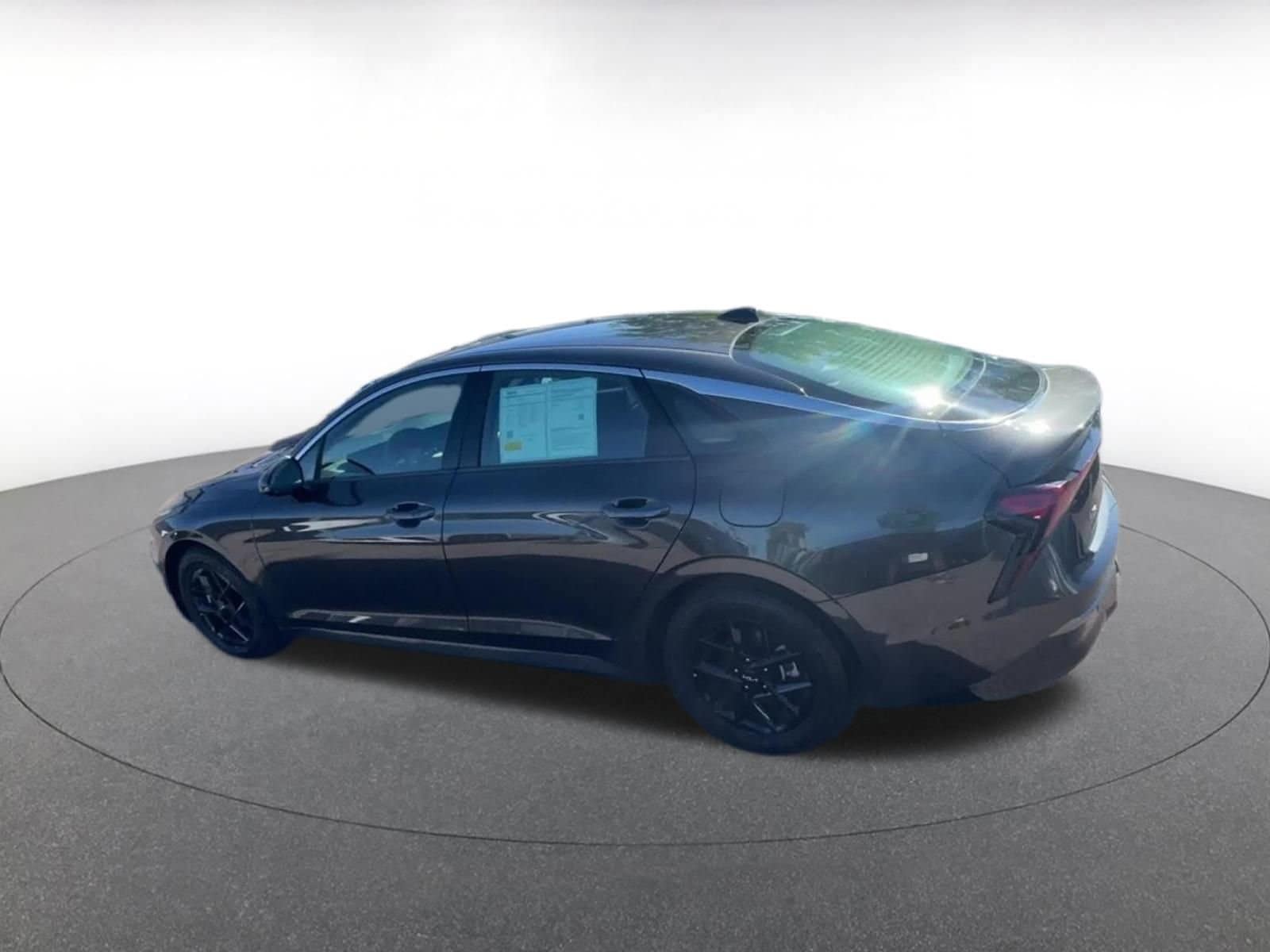 Thumbnail: 2025 Kia K5 - 10