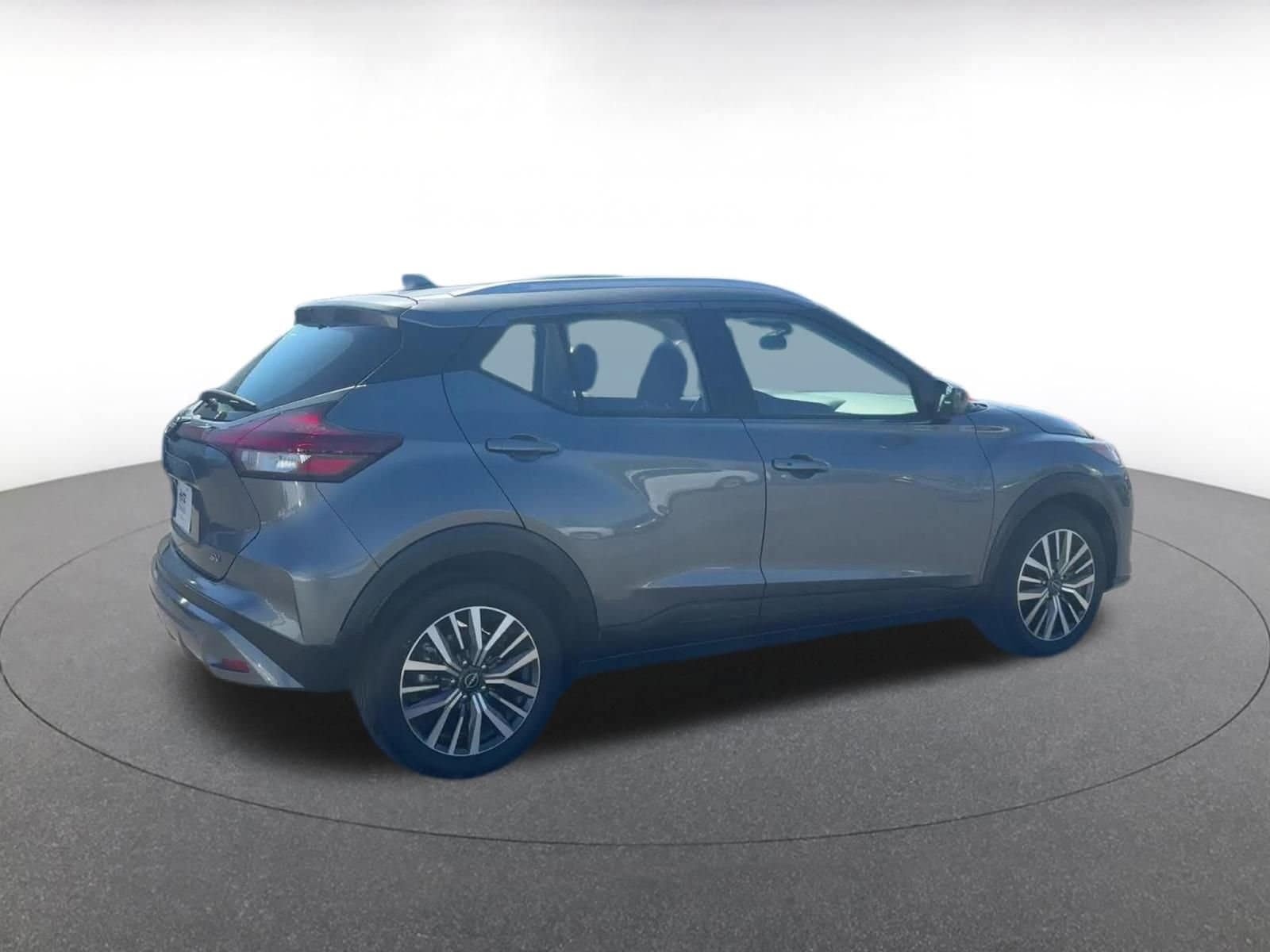 Thumbnail: 2024 Nissan Kicks - 15