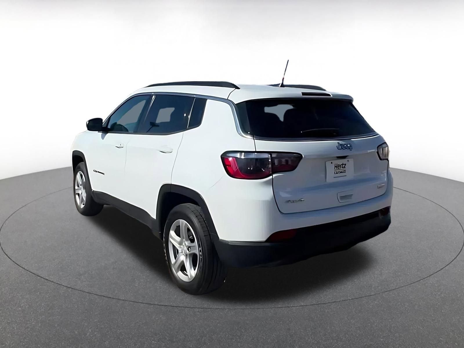 Thumbnail: 2023 Jeep Compass - 11