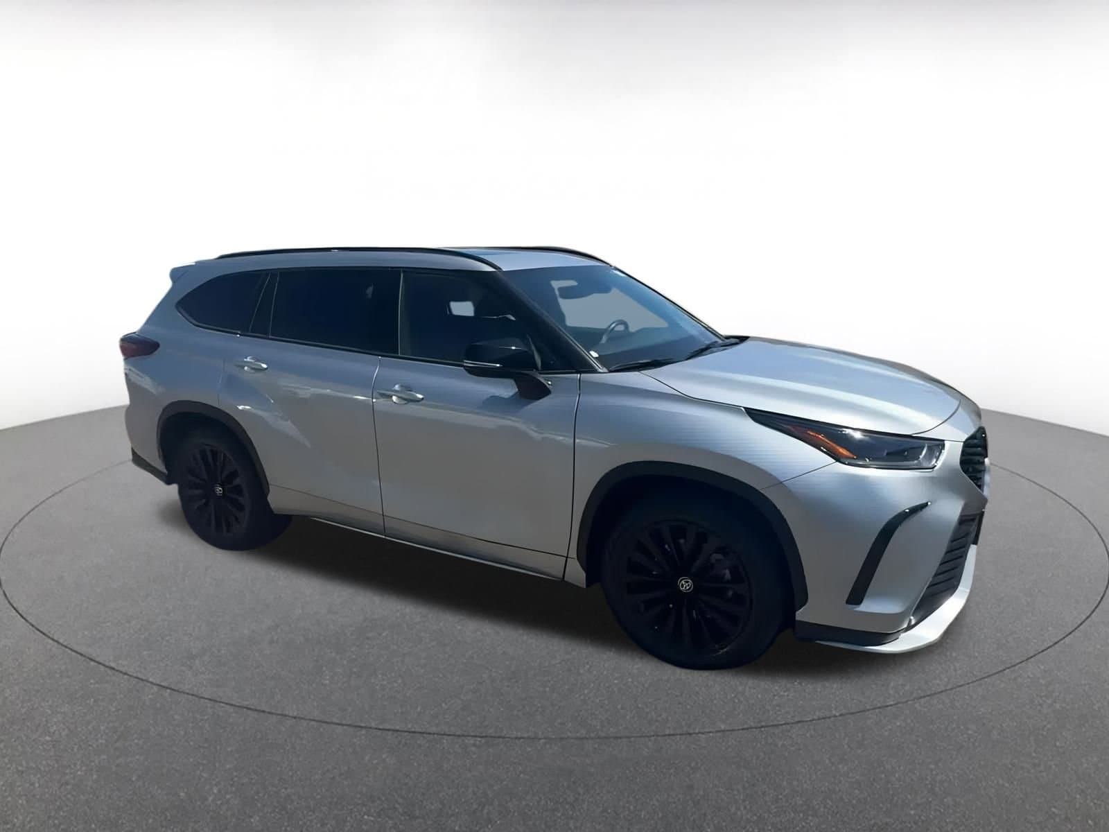 Thumbnail: 2024 Toyota Highlander - 2