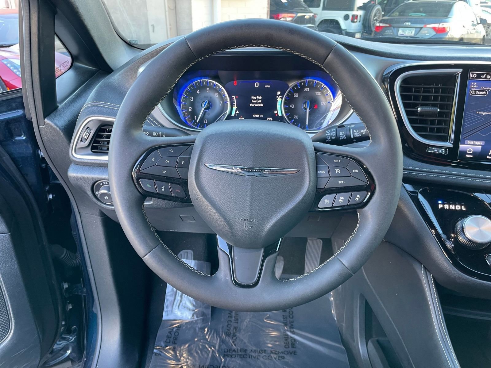 Thumbnail: 2025 Chrysler Pacifica - 30