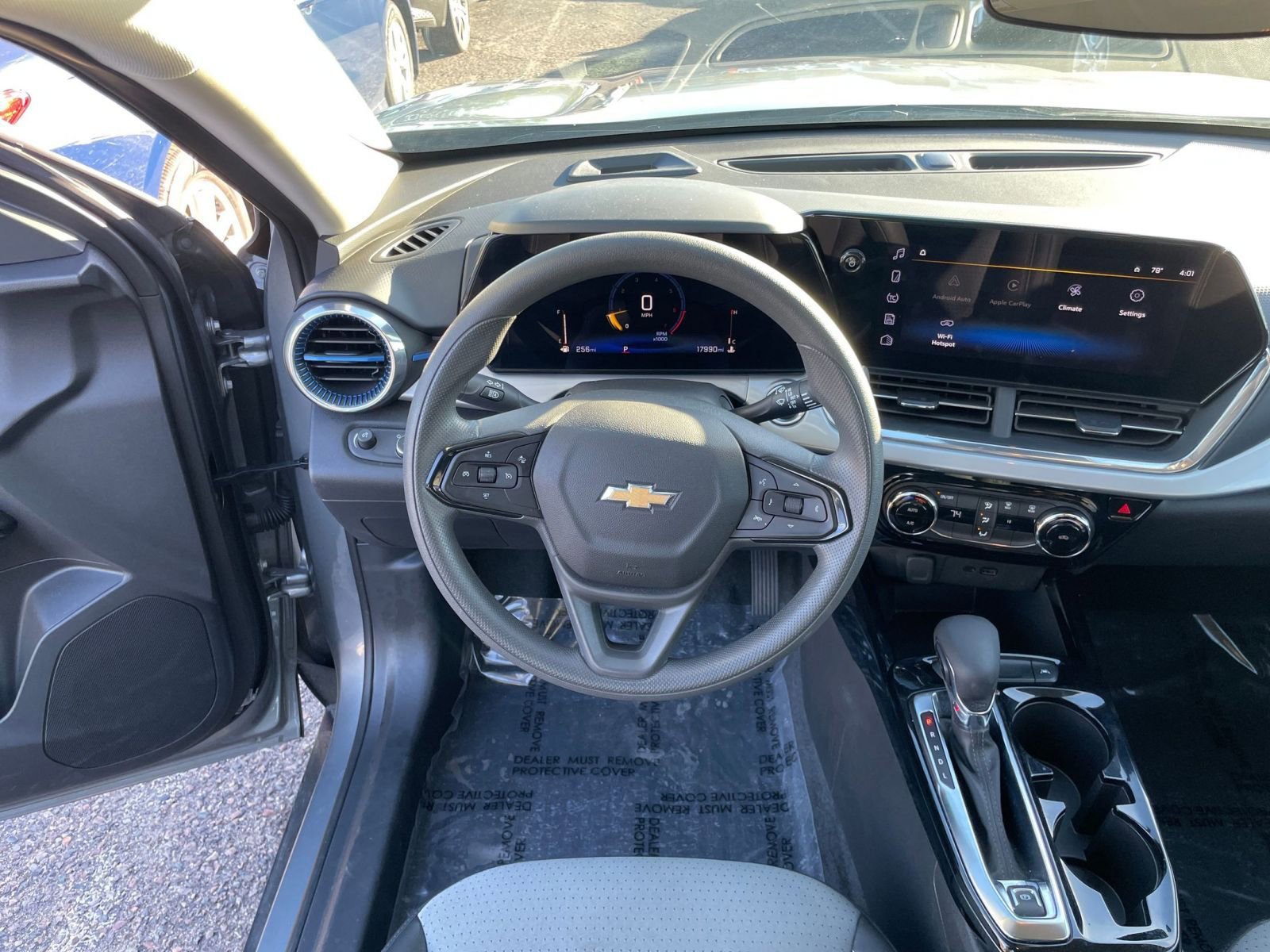 Thumbnail: 2025 Chevrolet Trax - 27