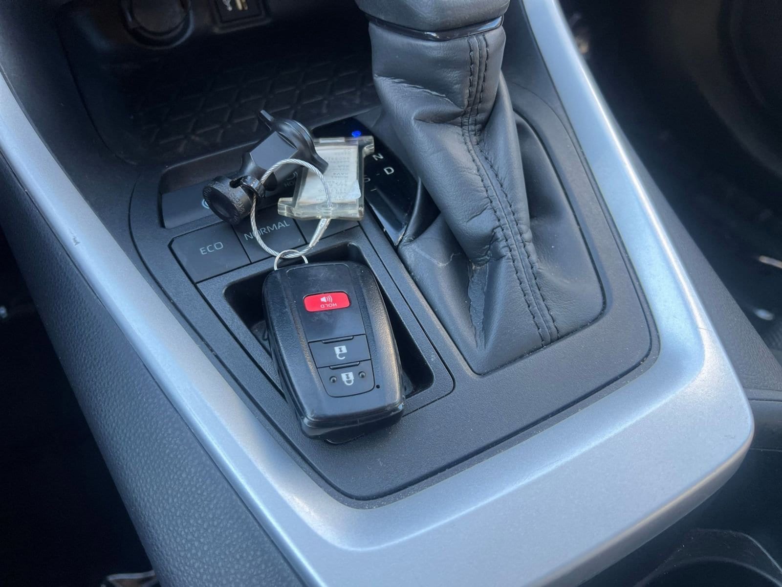 Thumbnail: 2025 Toyota RAV4 - 22