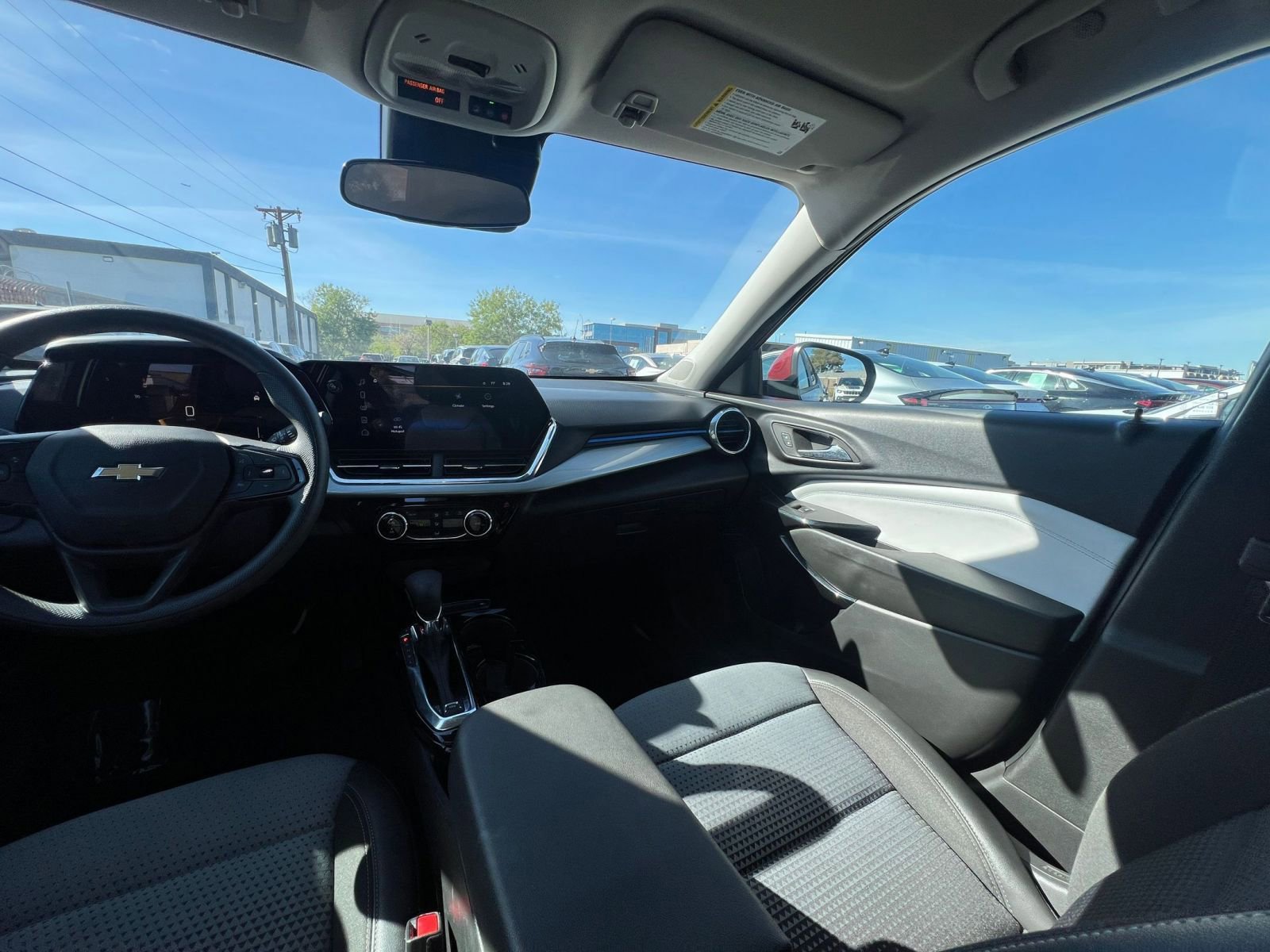 Thumbnail: 2025 Chevrolet Trax - 35