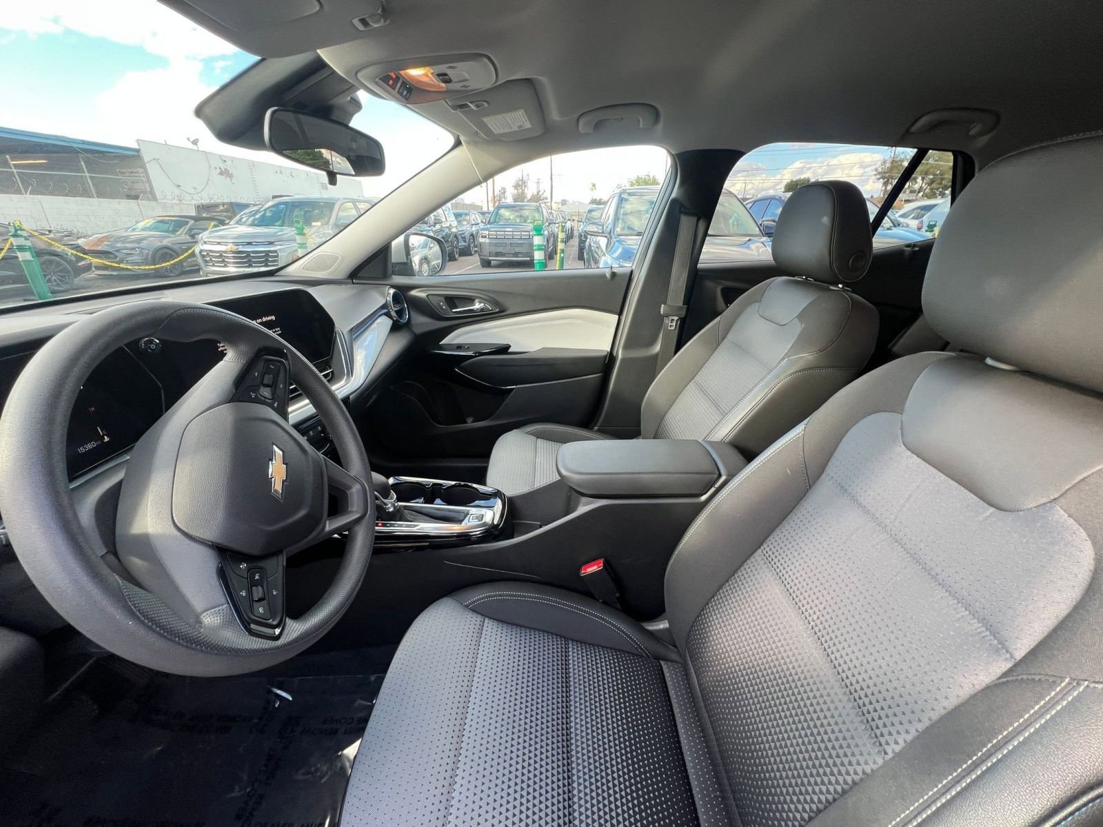 Thumbnail: 2025 Chevrolet Trax - 27