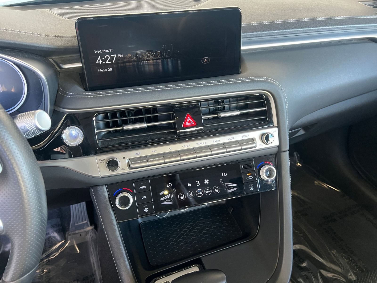 Thumbnail: 2025 Genesis G70 - 17