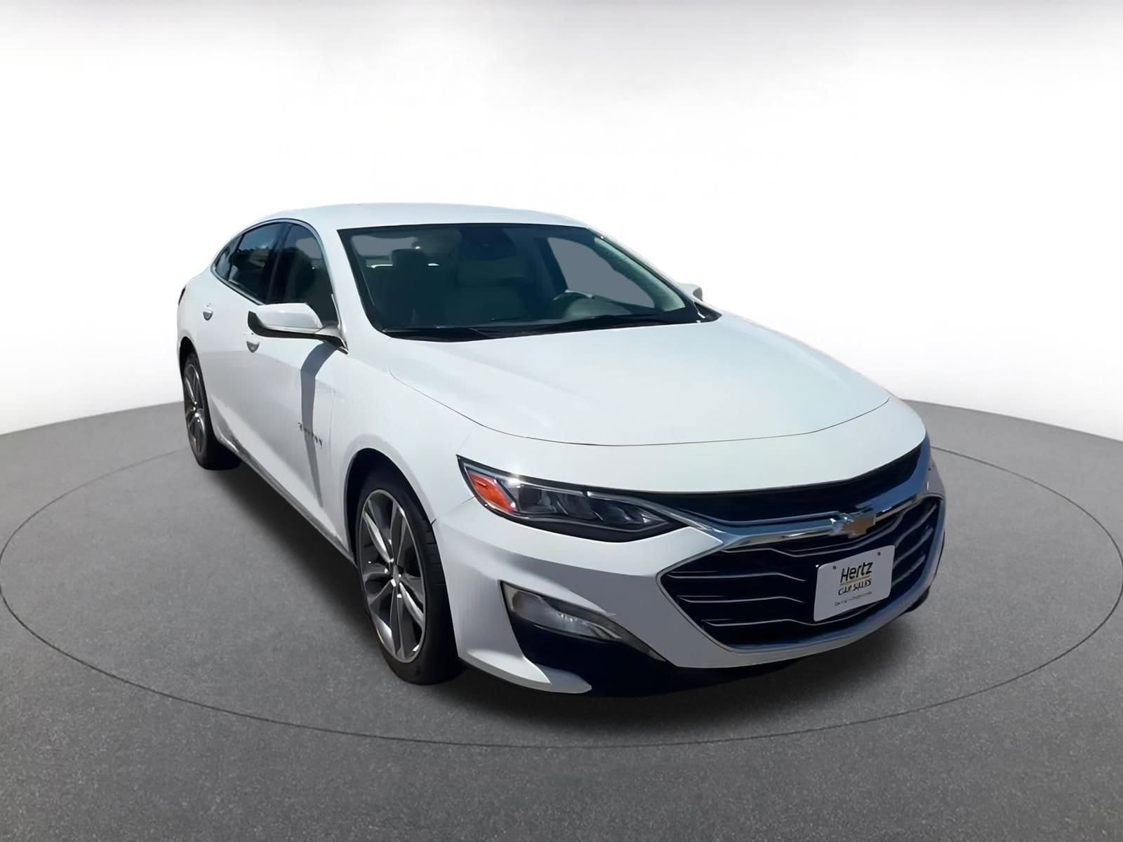 Thumbnail: 2024 Chevrolet Malibu - 3