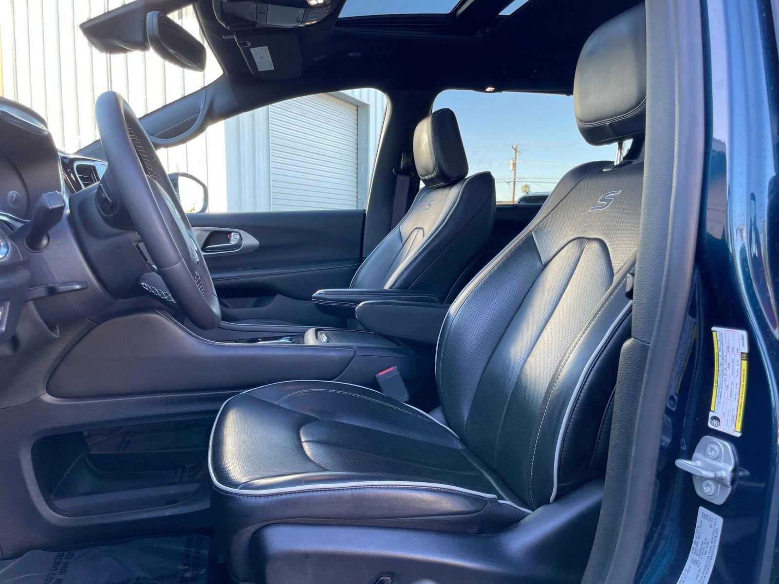 Thumbnail: 2025 Chrysler Pacifica - 29