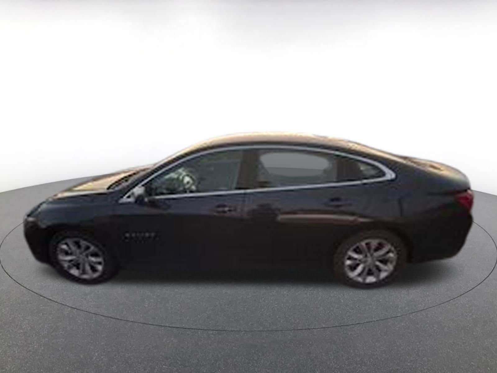 Thumbnail: 2023 Chevrolet Malibu - 3
