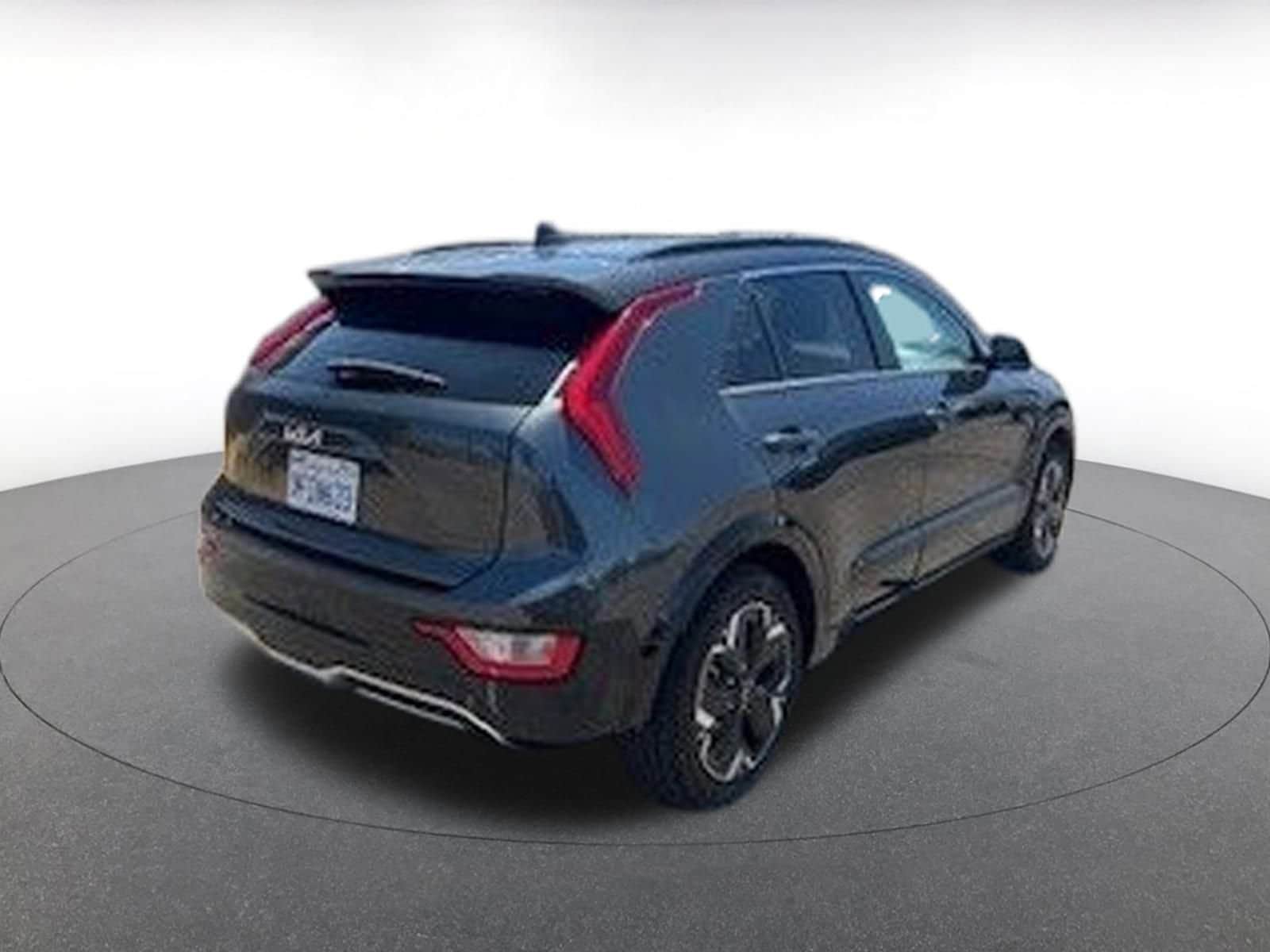 Thumbnail: 2023 Kia Niro - 7
