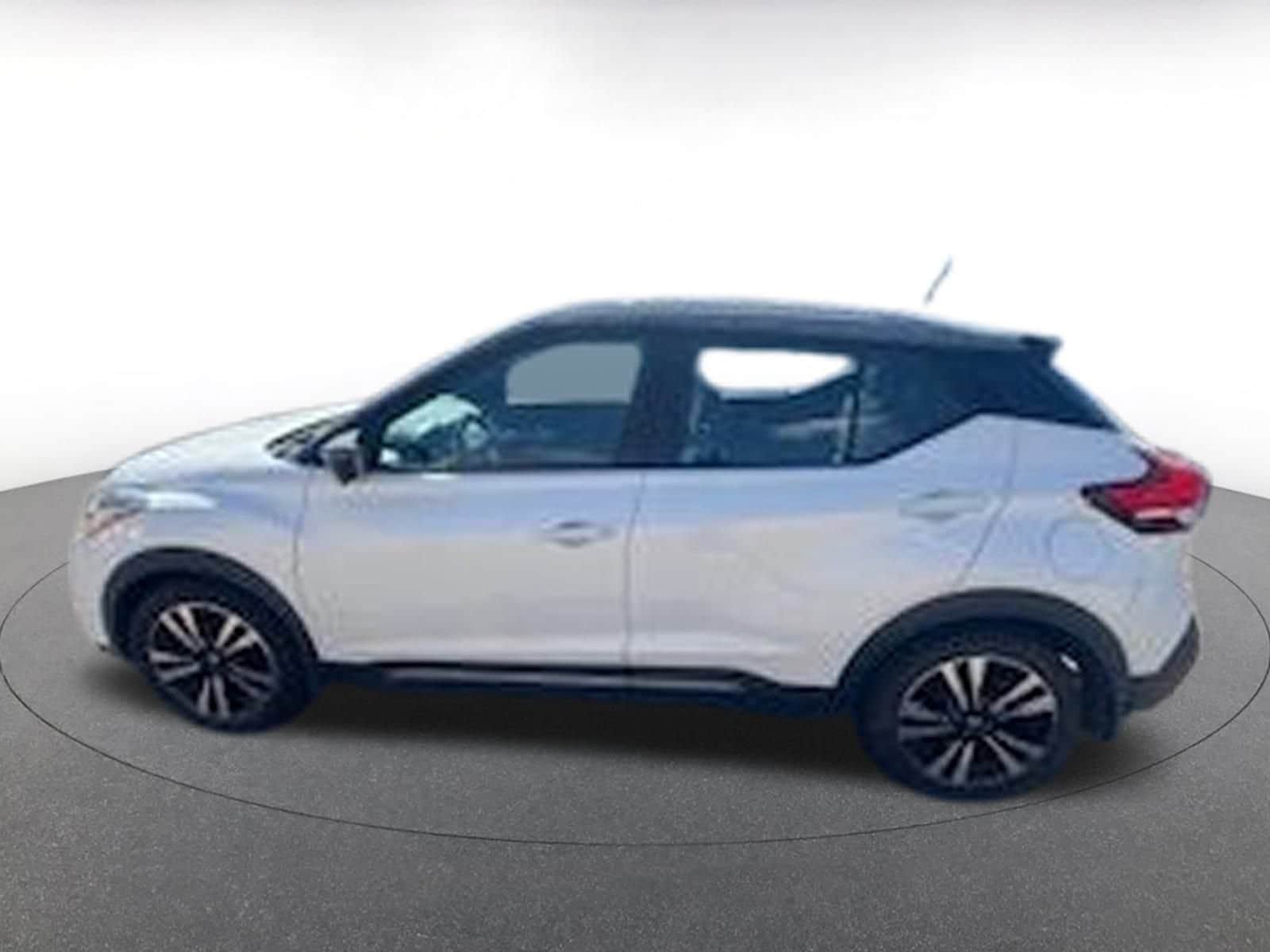 Thumbnail: 2020 Nissan Kicks - 4