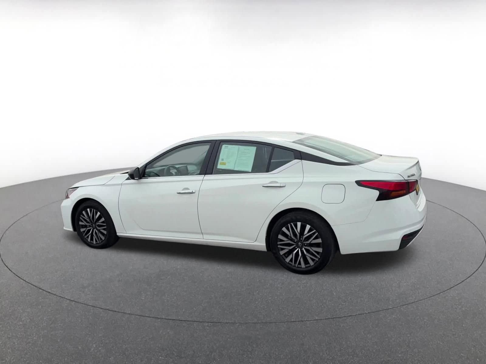 Thumbnail: 2025 Nissan Altima - 12