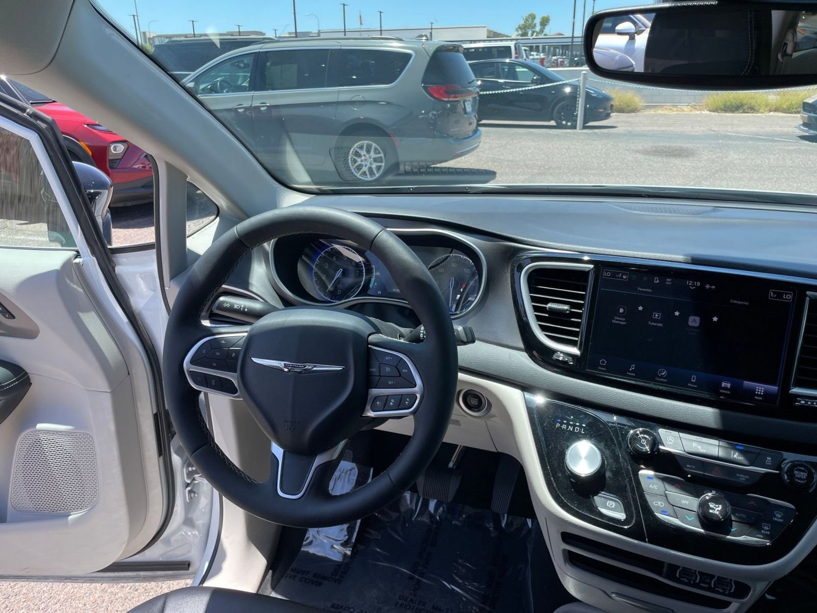 2024 Chrysler Pacifica Touring L 34