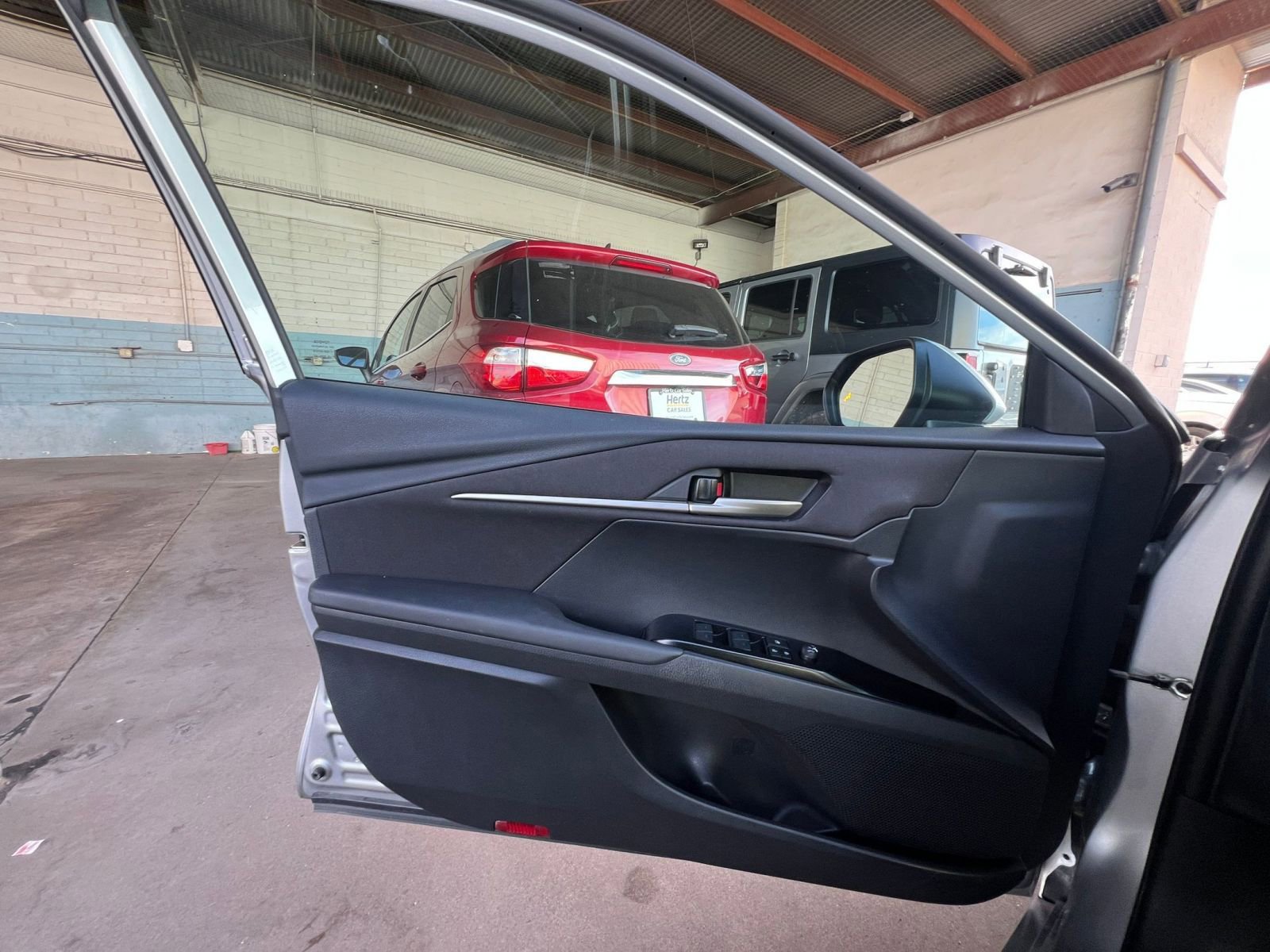 Thumbnail: 2025 Toyota Camry - 20