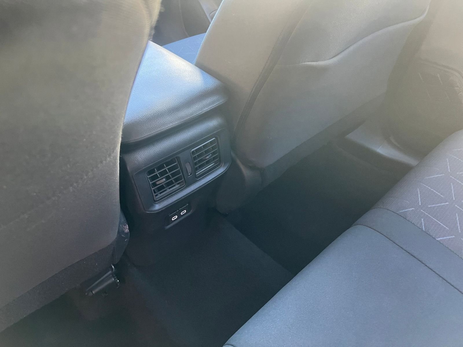 Thumbnail: 2025 Toyota RAV4 - 23