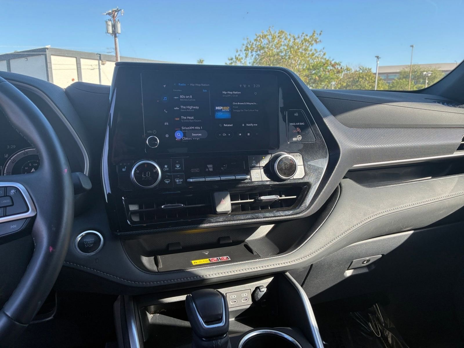 Thumbnail: 2025 Toyota Highlander - 17