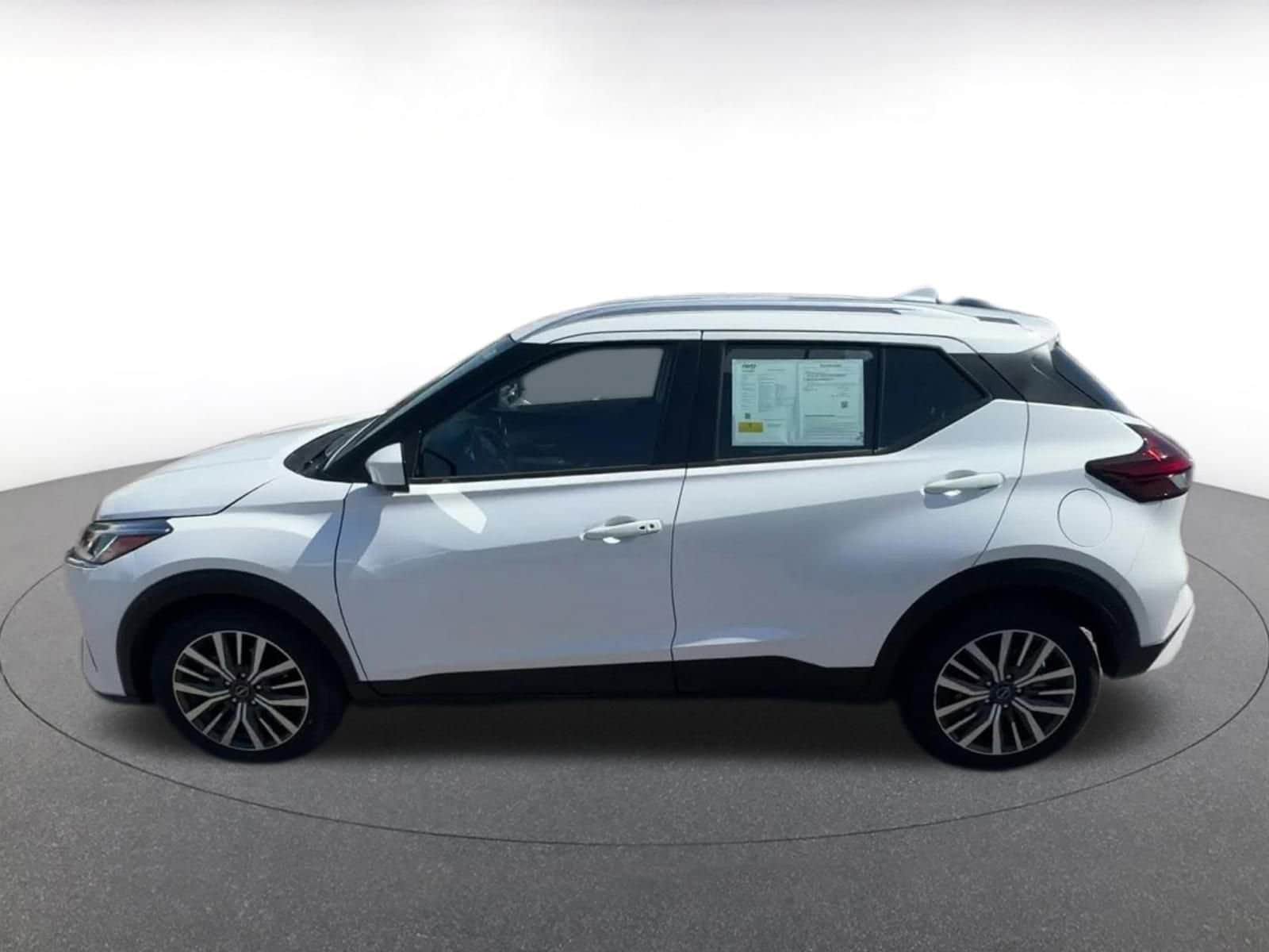 Thumbnail: 2024 Nissan Kicks - 9