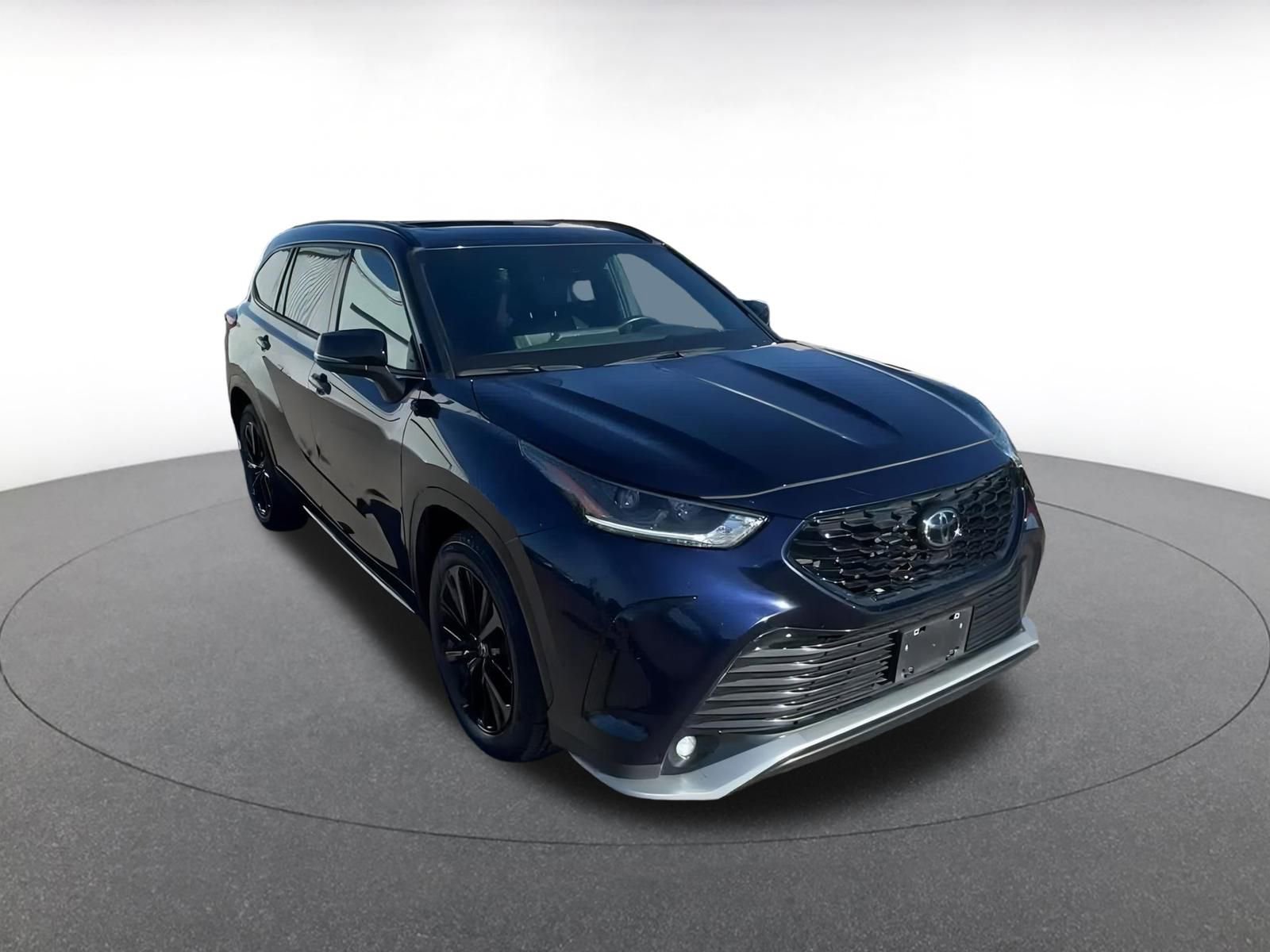 Thumbnail: 2024 Toyota Highlander - 3