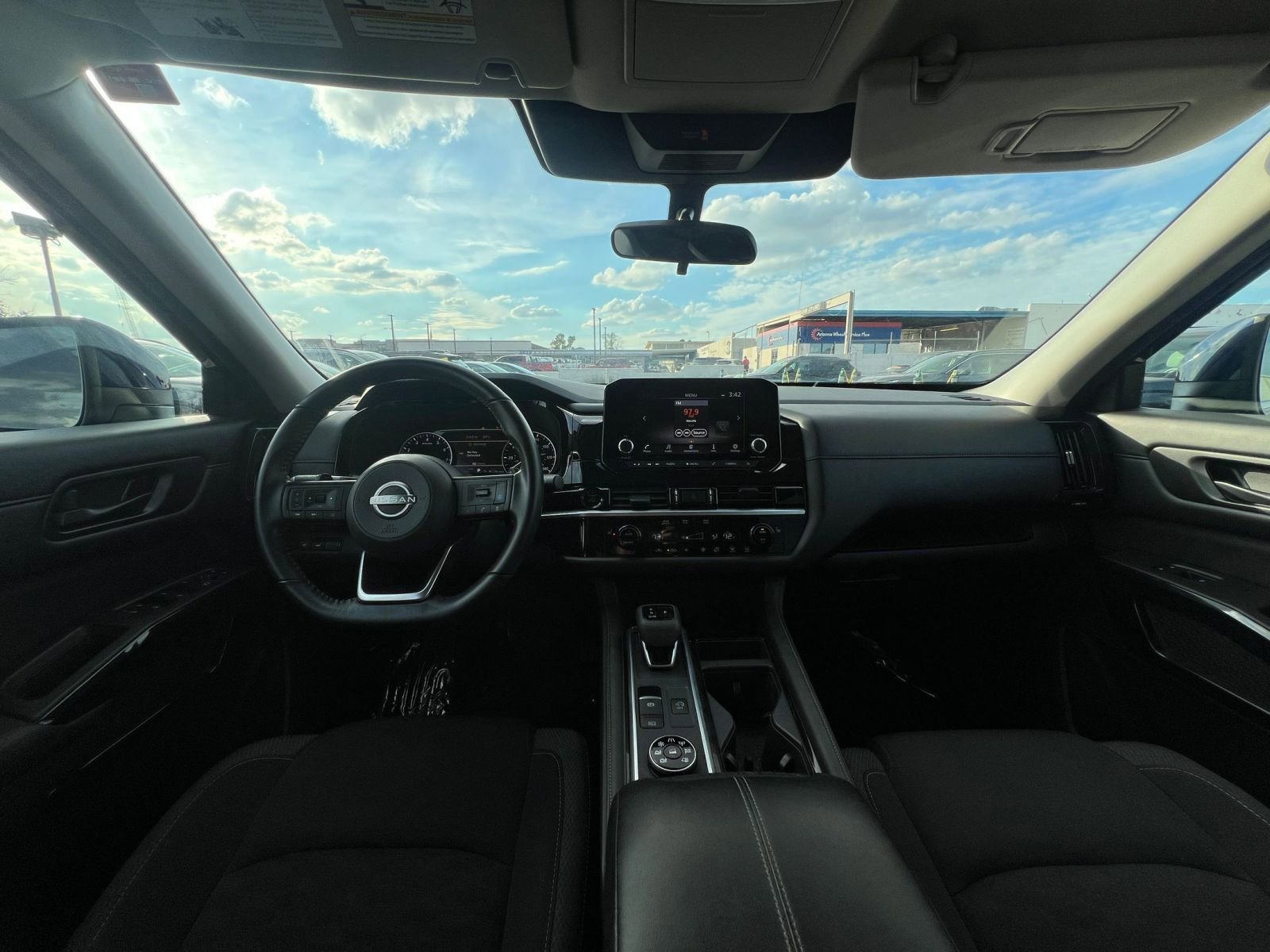 Thumbnail: 2025 Nissan Pathfinder - 33