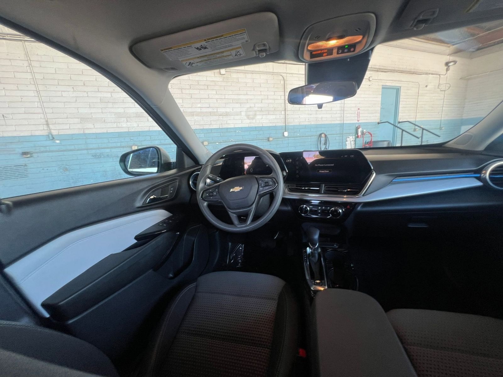 Thumbnail: 2025 Chevrolet Trax - 34