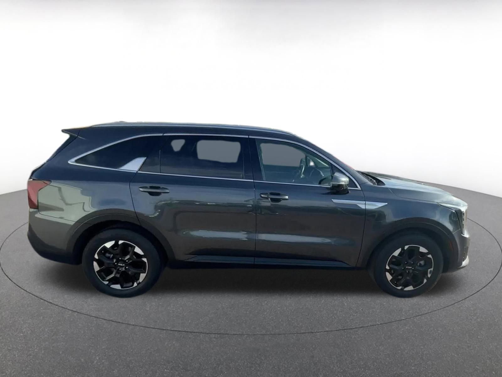 2024 Kia Sorento S 15