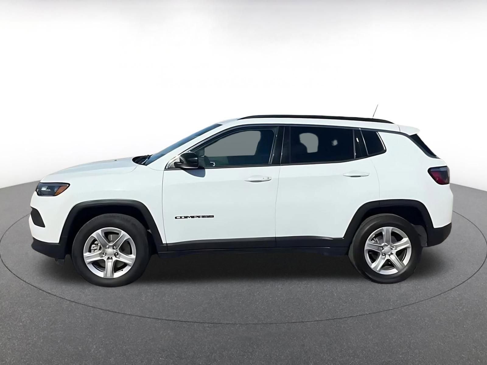 Thumbnail: 2023 Jeep Compass - 9