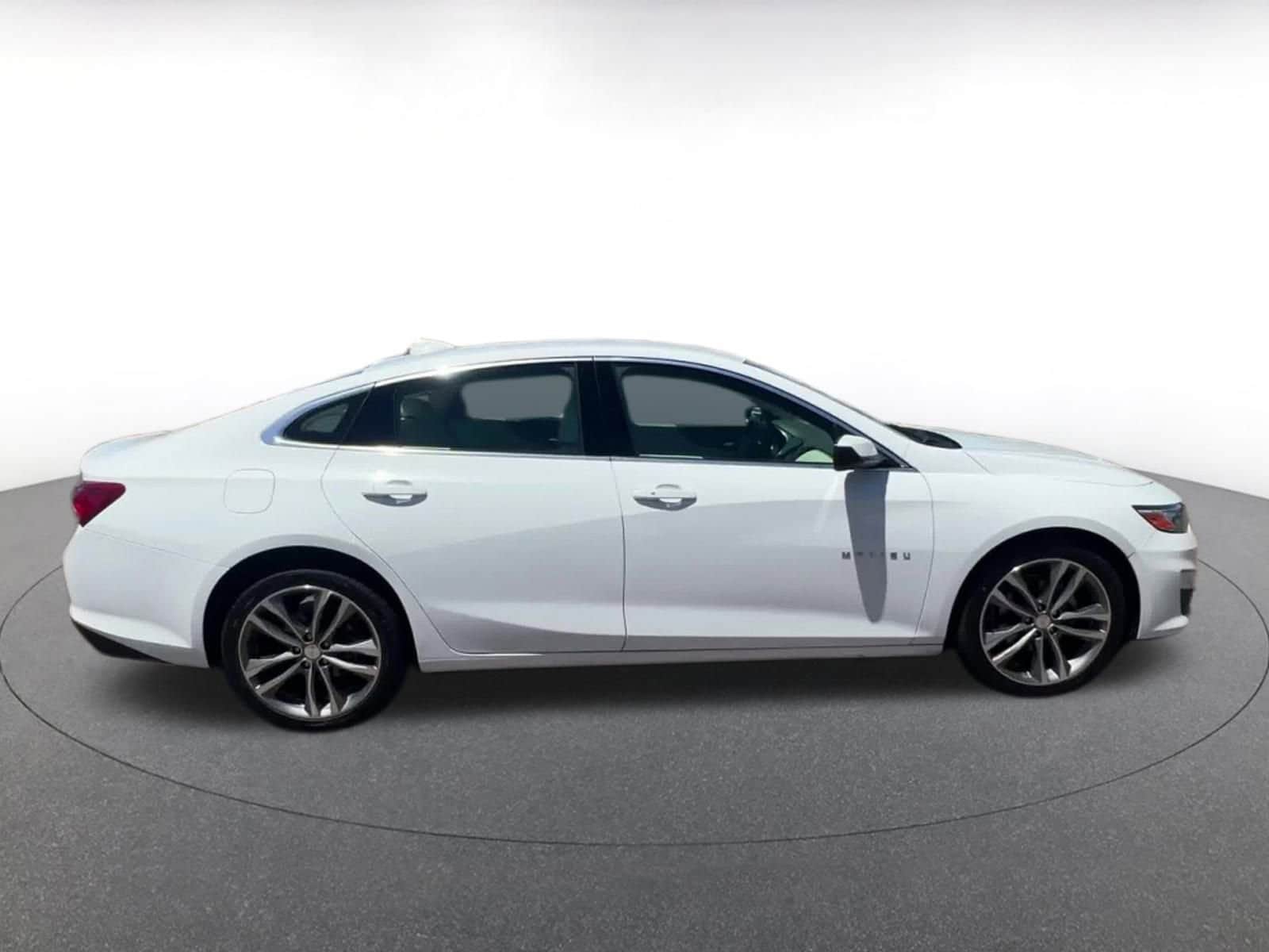 Thumbnail: 2024 Chevrolet Malibu - 16
